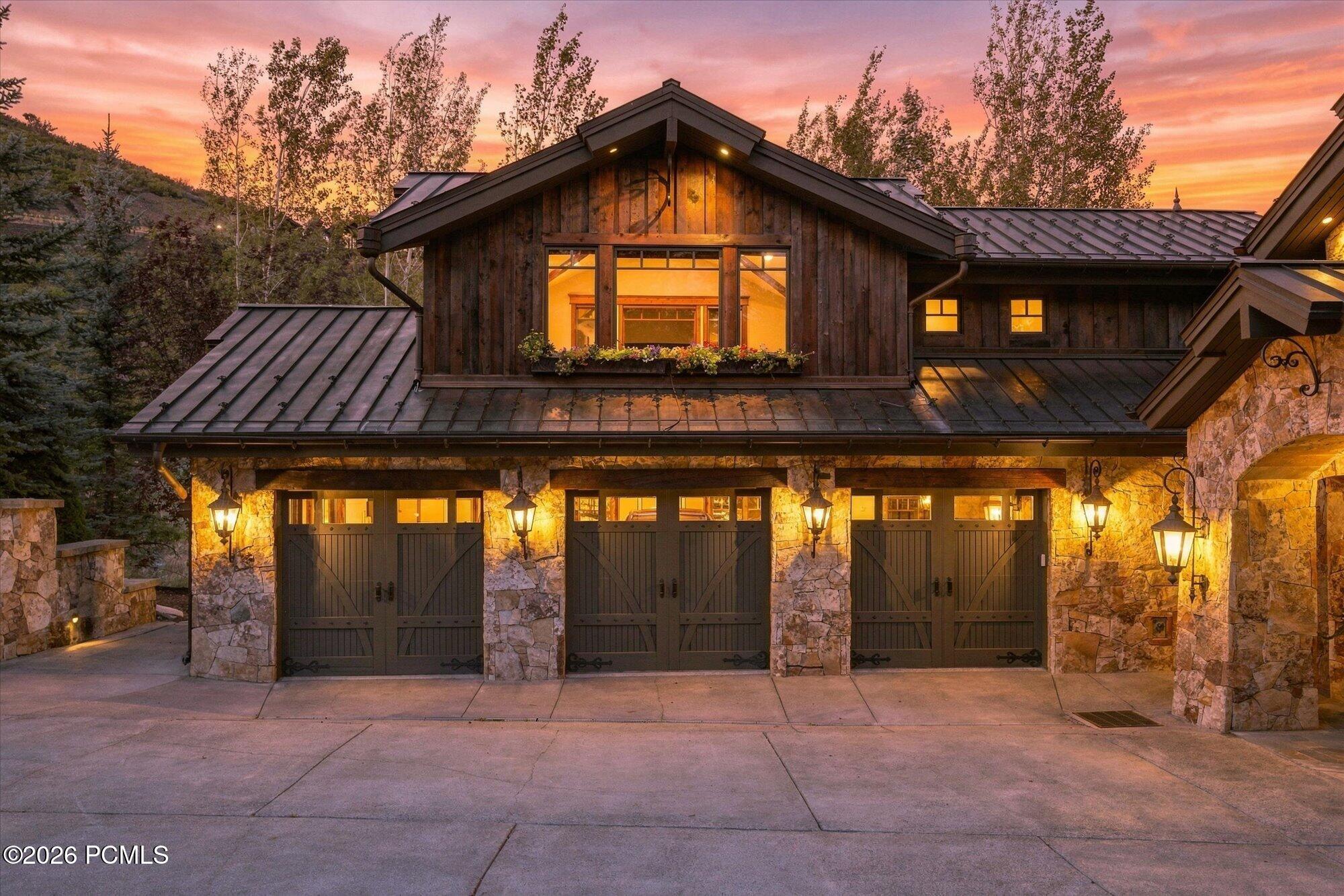 2682 W Deer Hollow Road