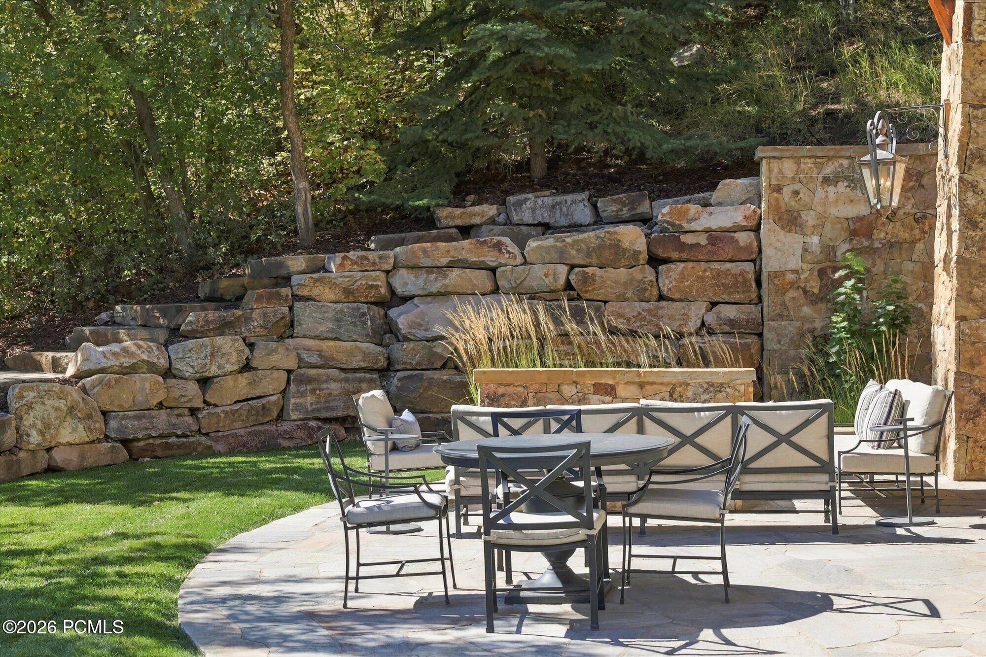 2682 W Deer Hollow Road