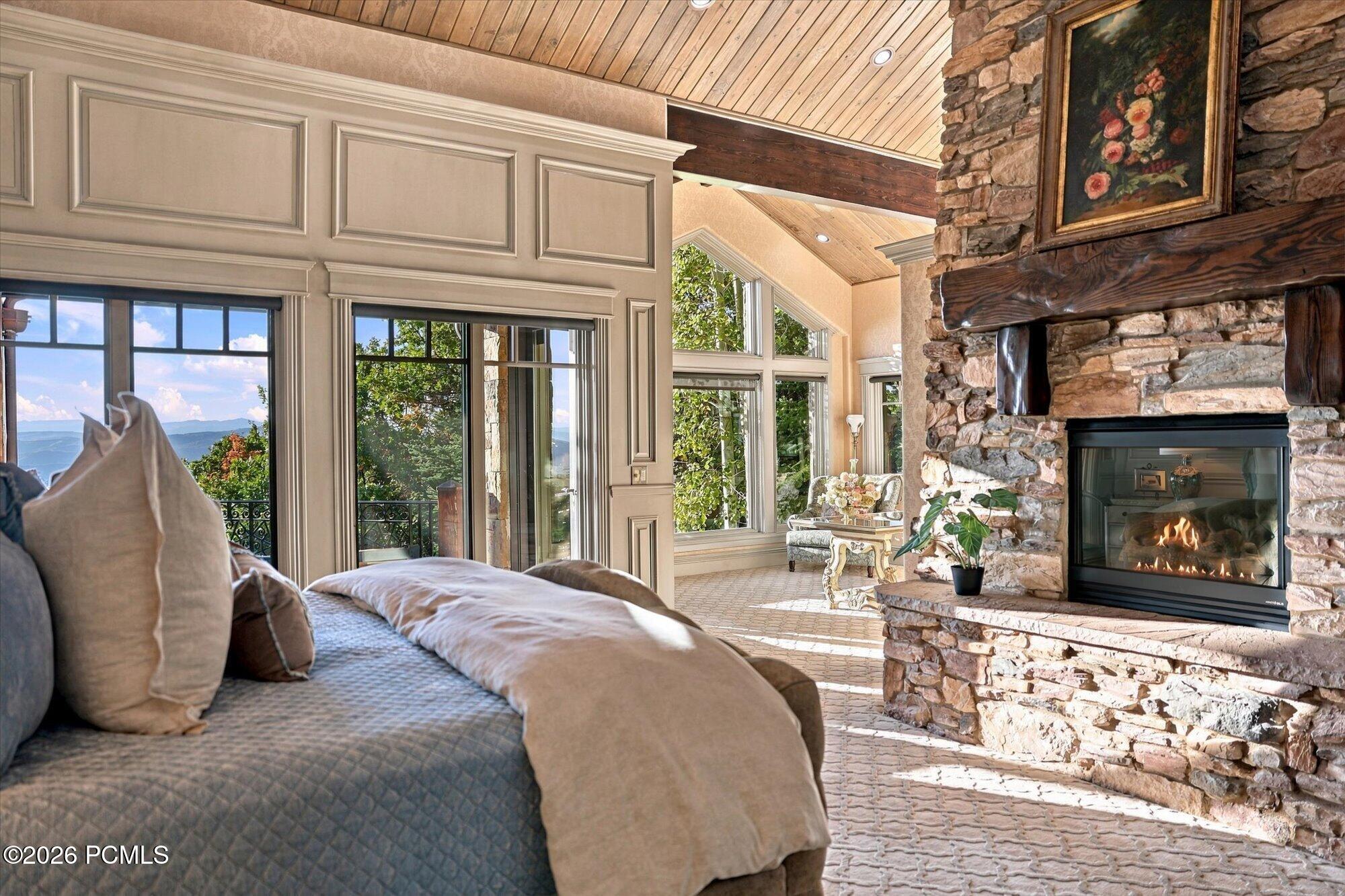 2682 W Deer Hollow Road