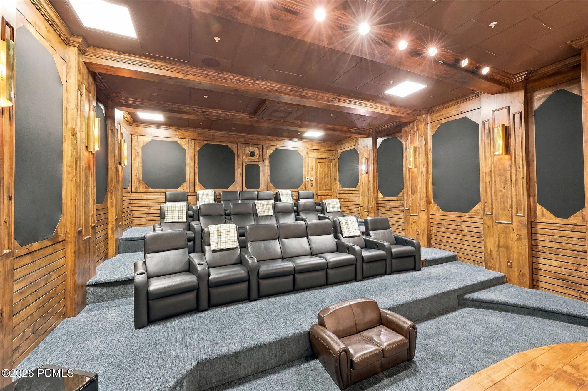 2682 W Deer Hollow Road