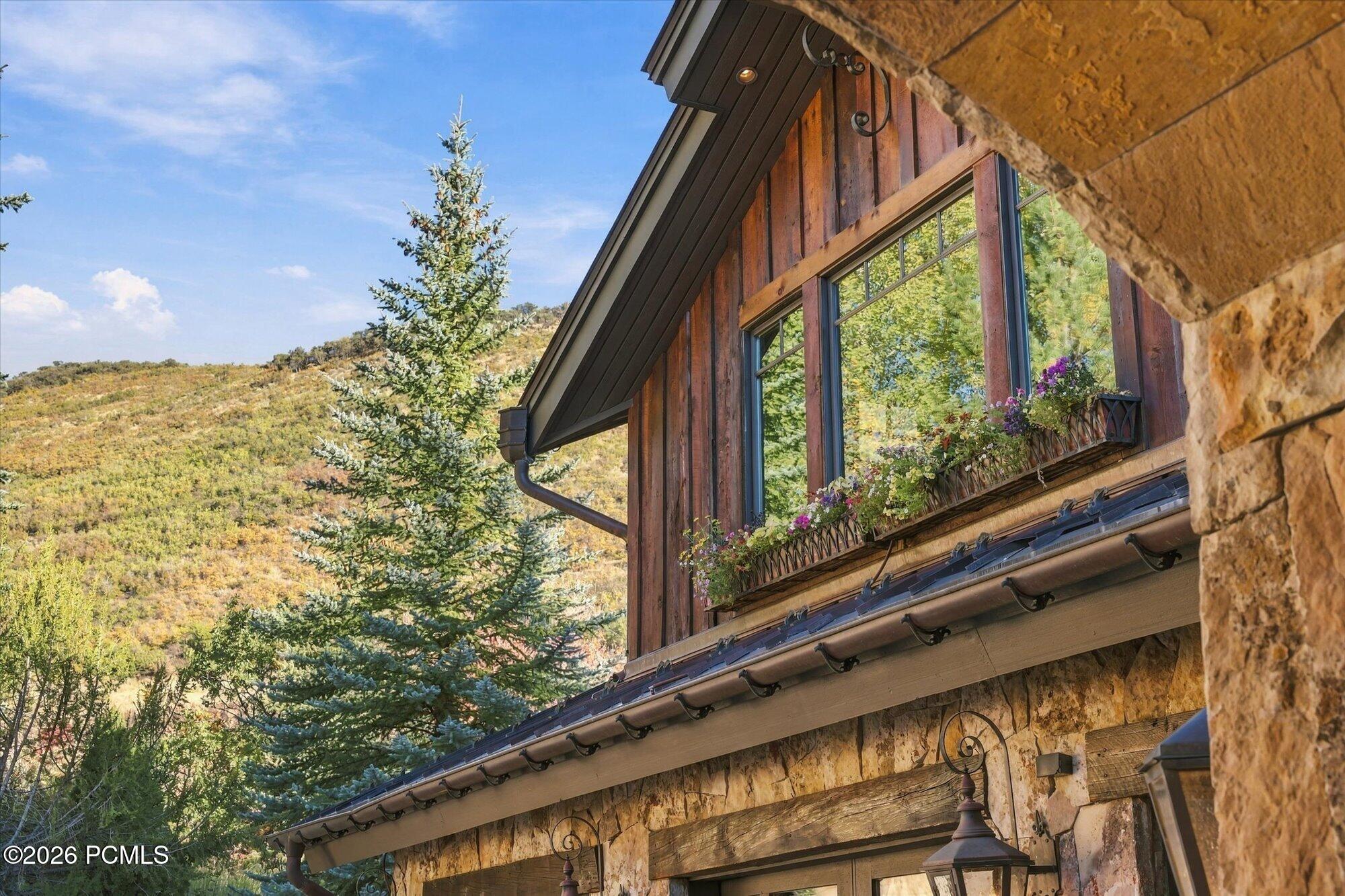 2682 W Deer Hollow Road