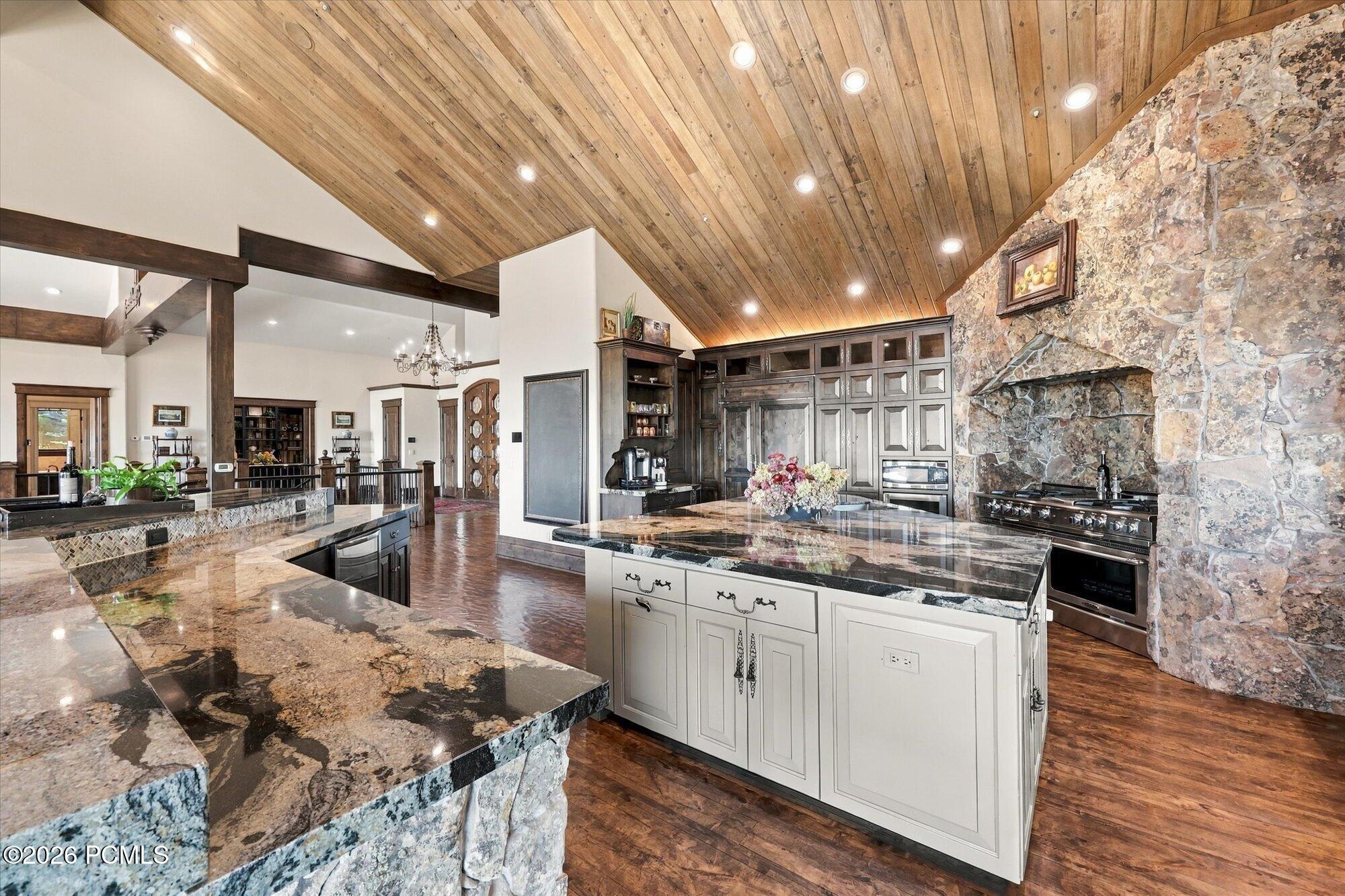 2682 W Deer Hollow Road