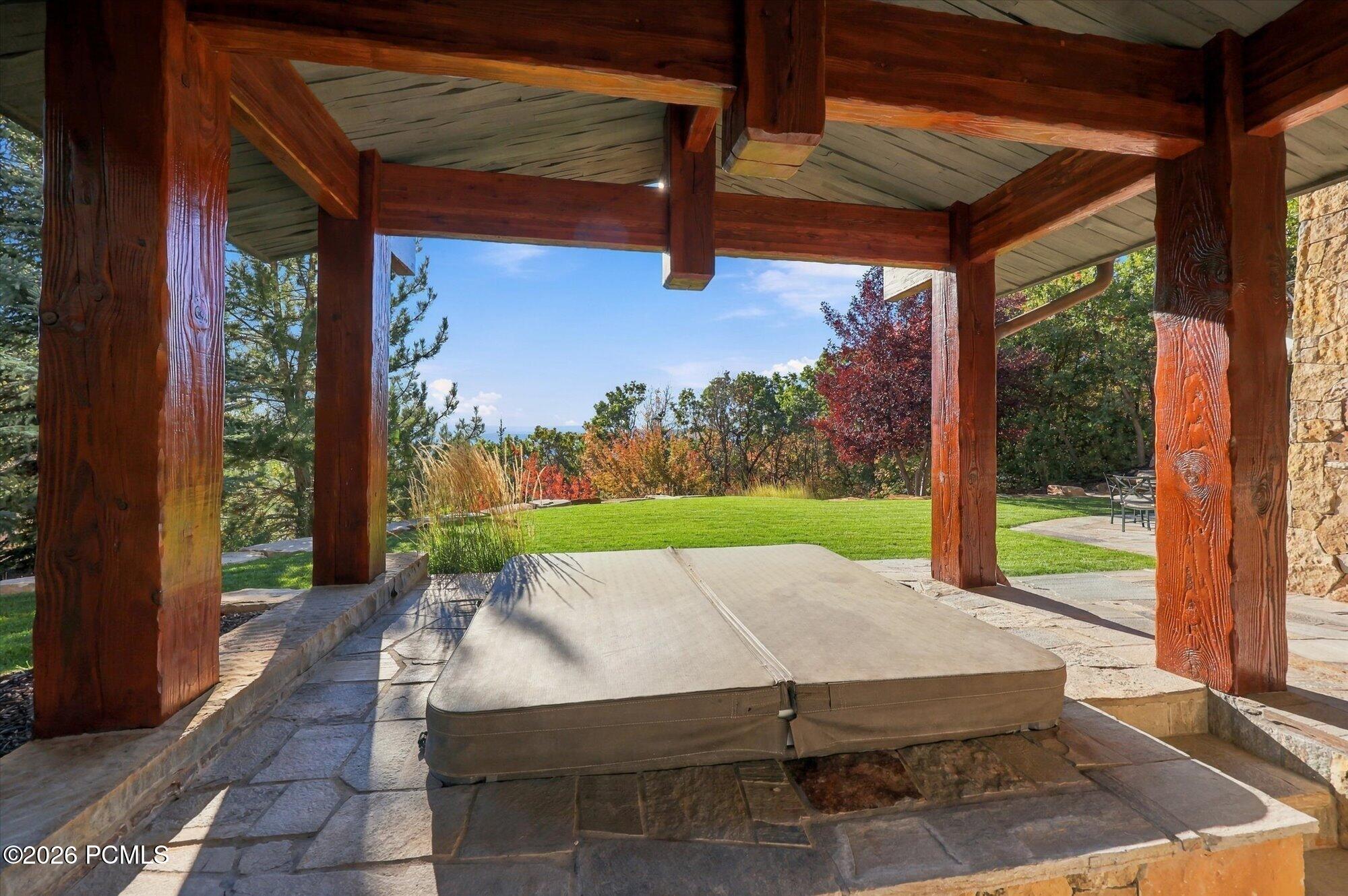 2682 W Deer Hollow Road