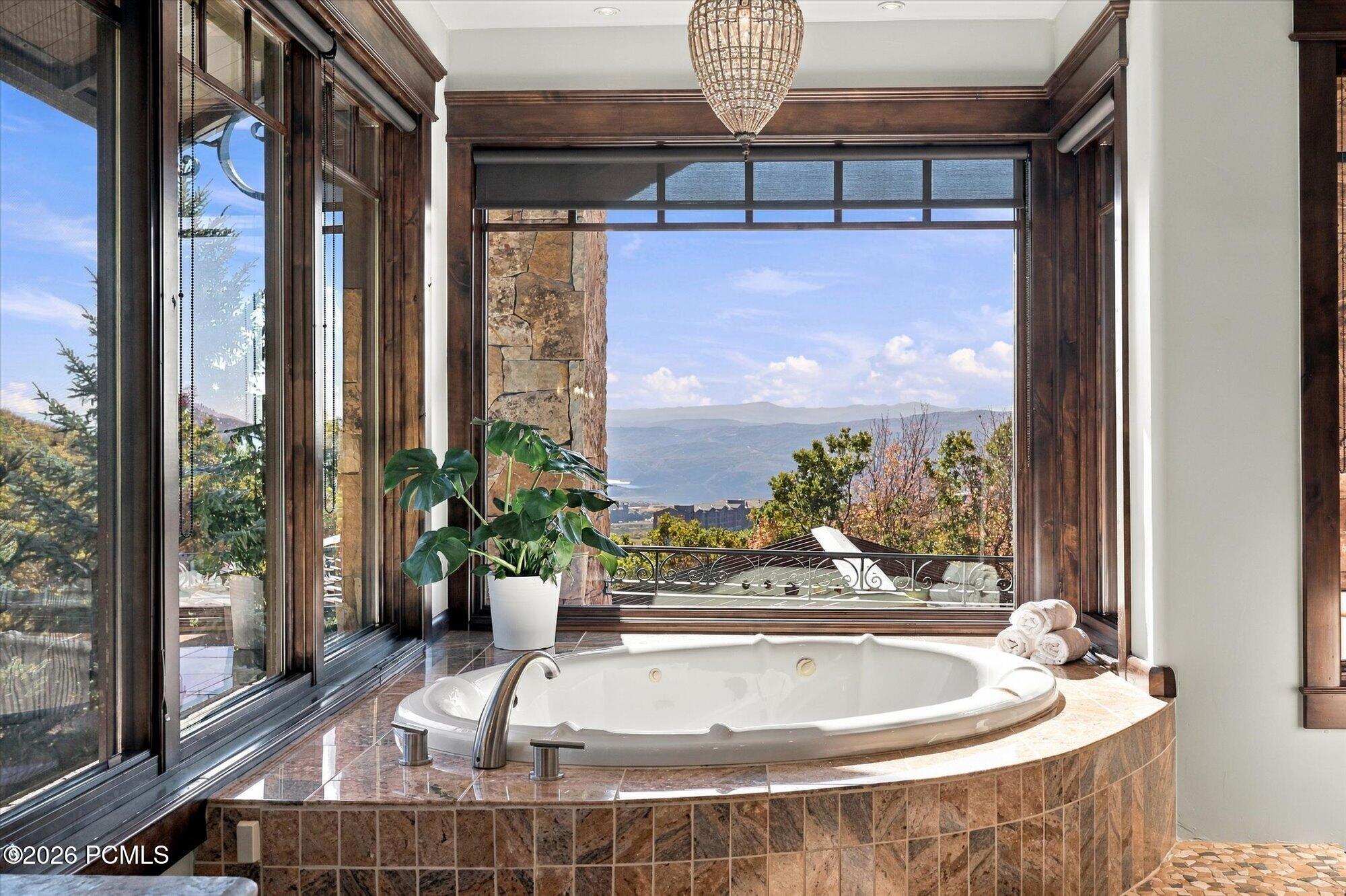 2682 W Deer Hollow Road