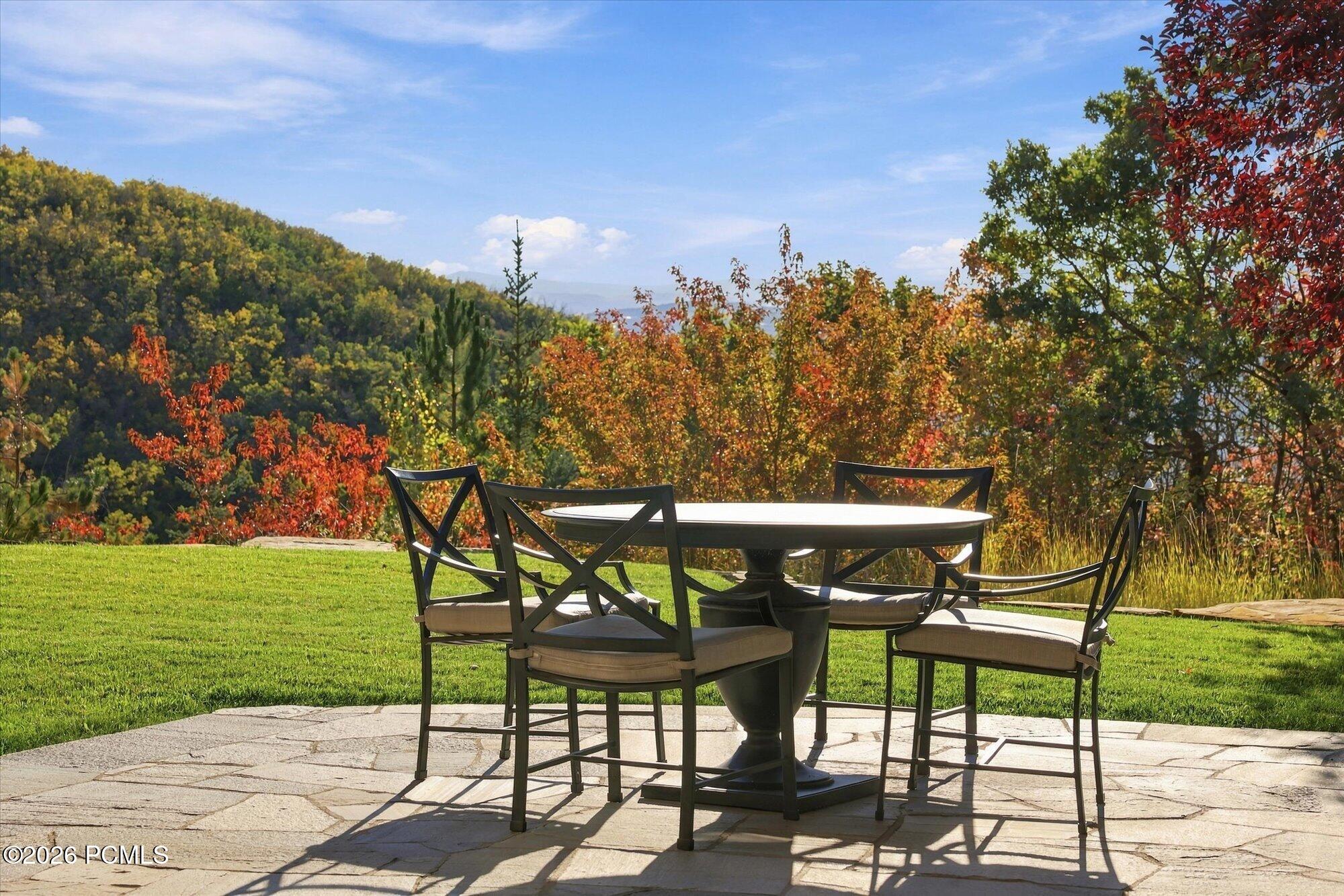 2682 W Deer Hollow Road