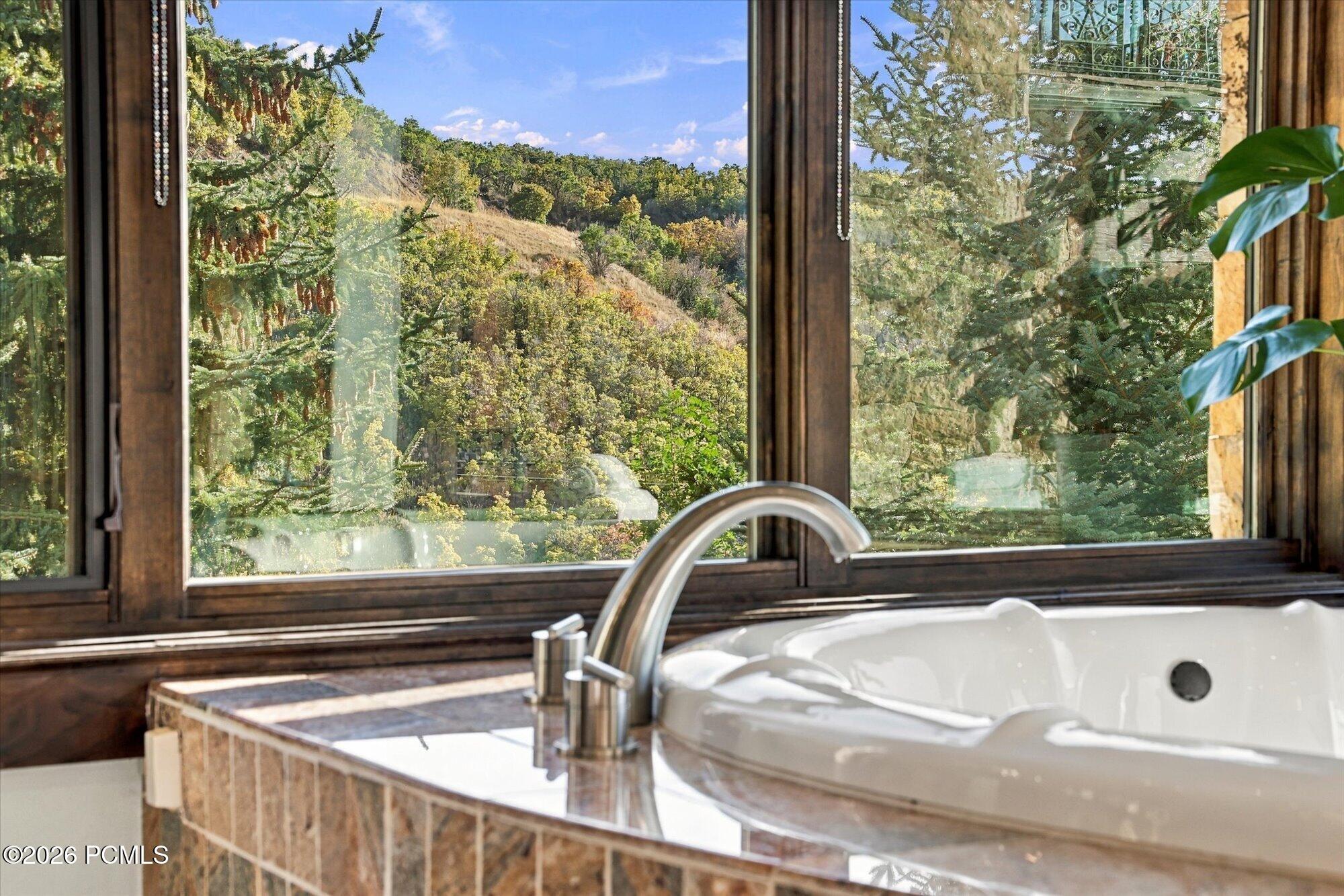 2682 W Deer Hollow Road