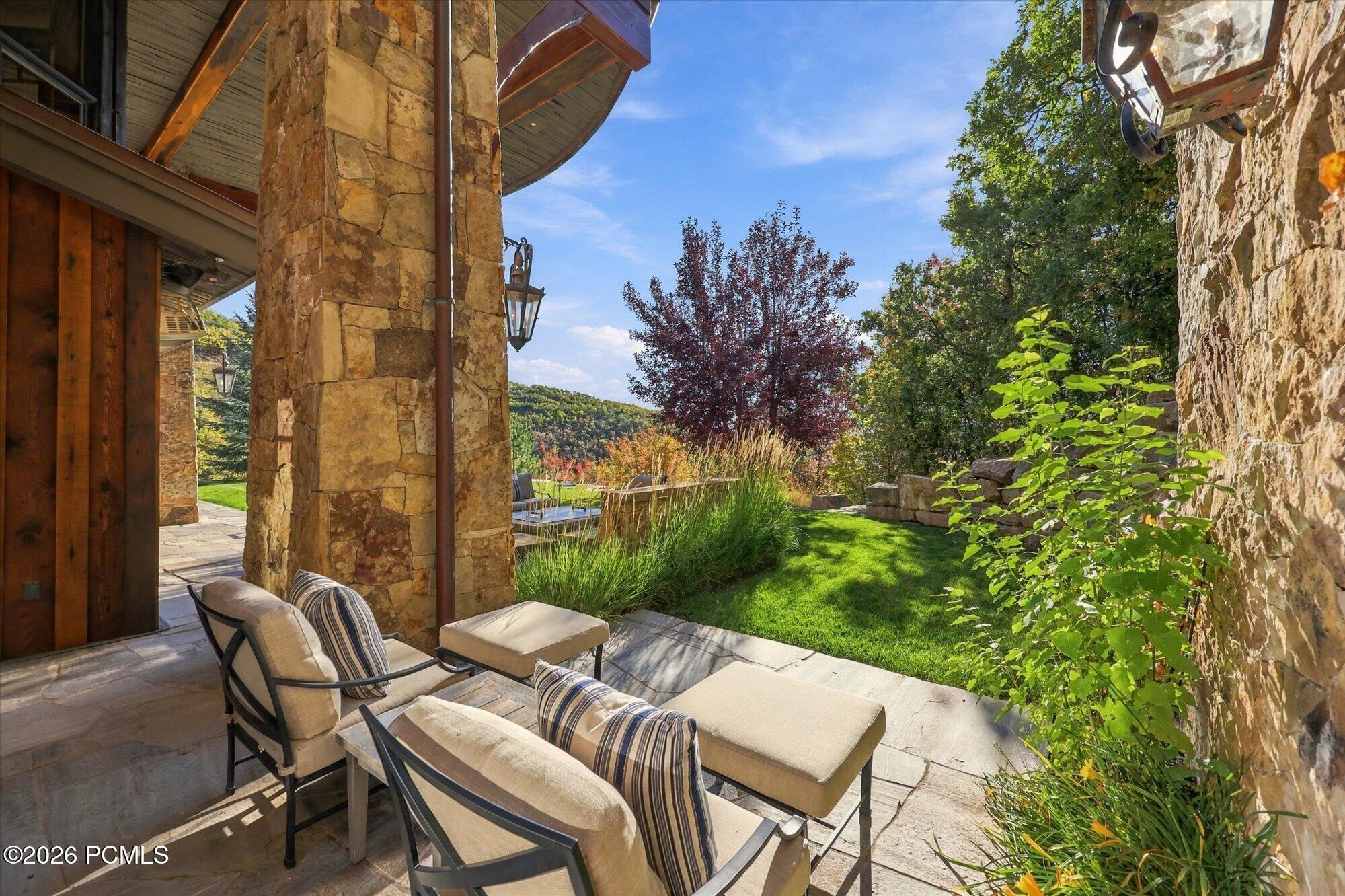 2682 W Deer Hollow Road