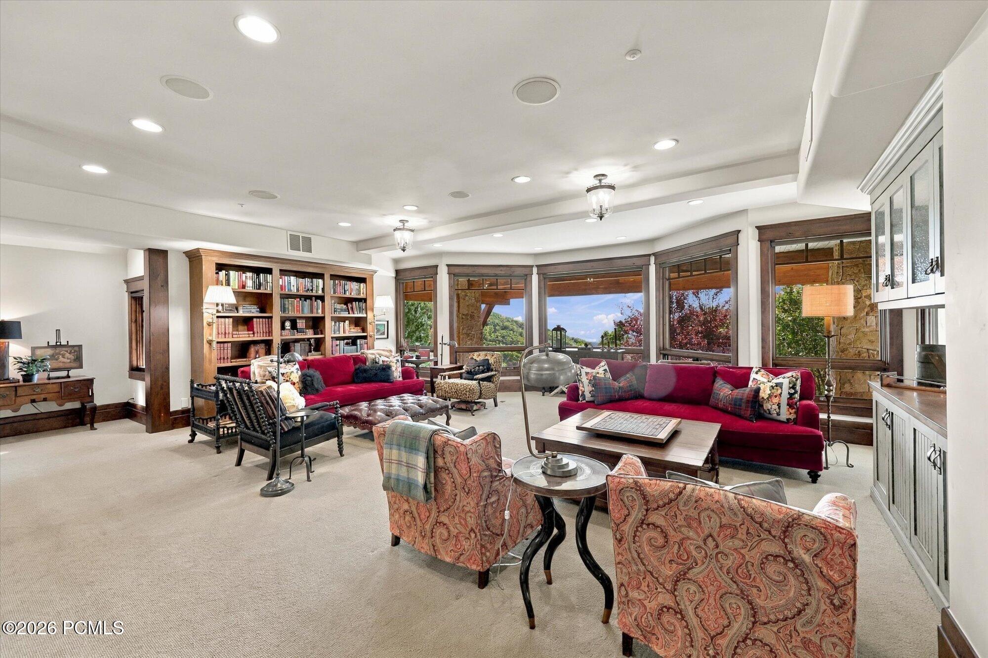 2682 W Deer Hollow Road