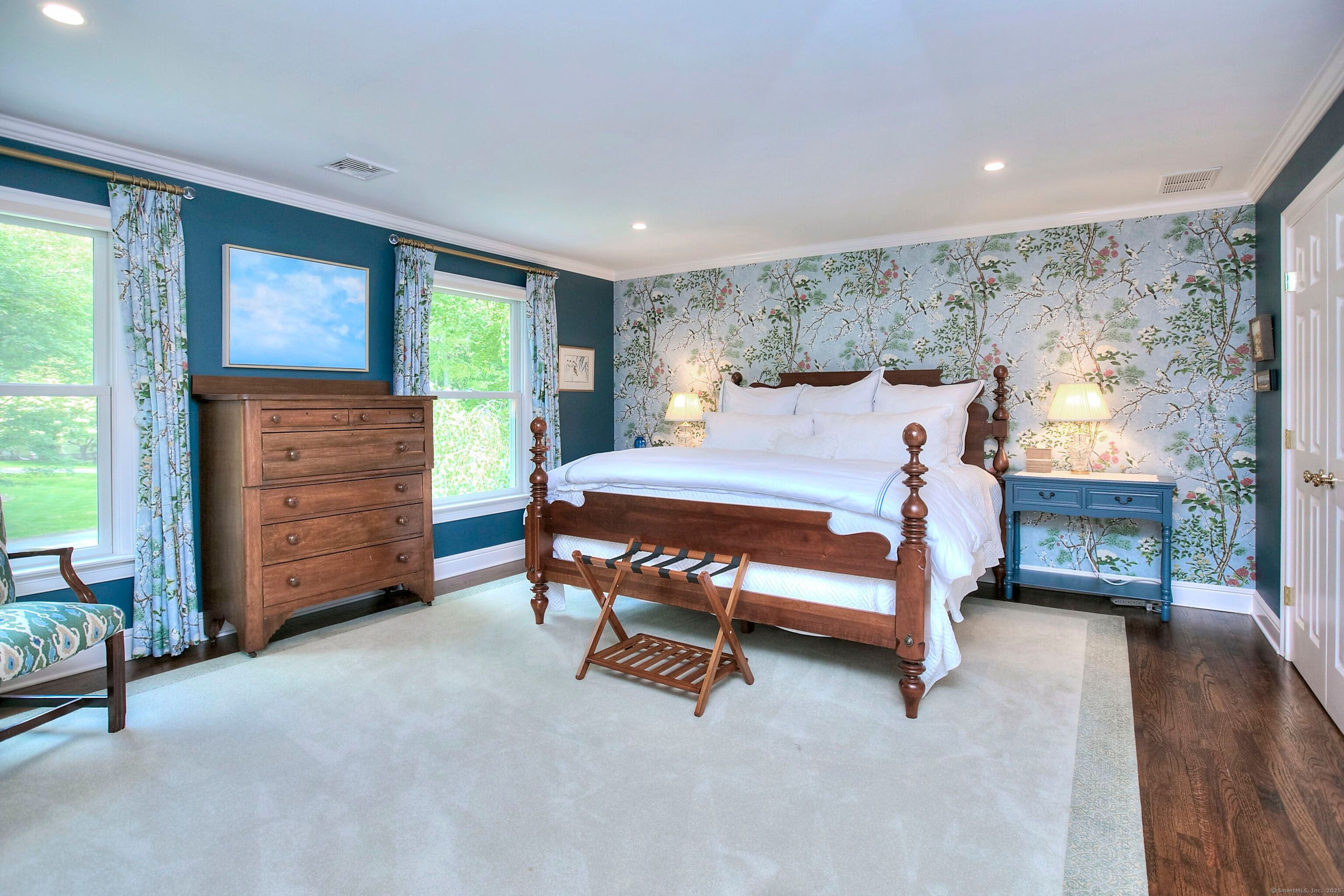 11 Tall Pines Drive