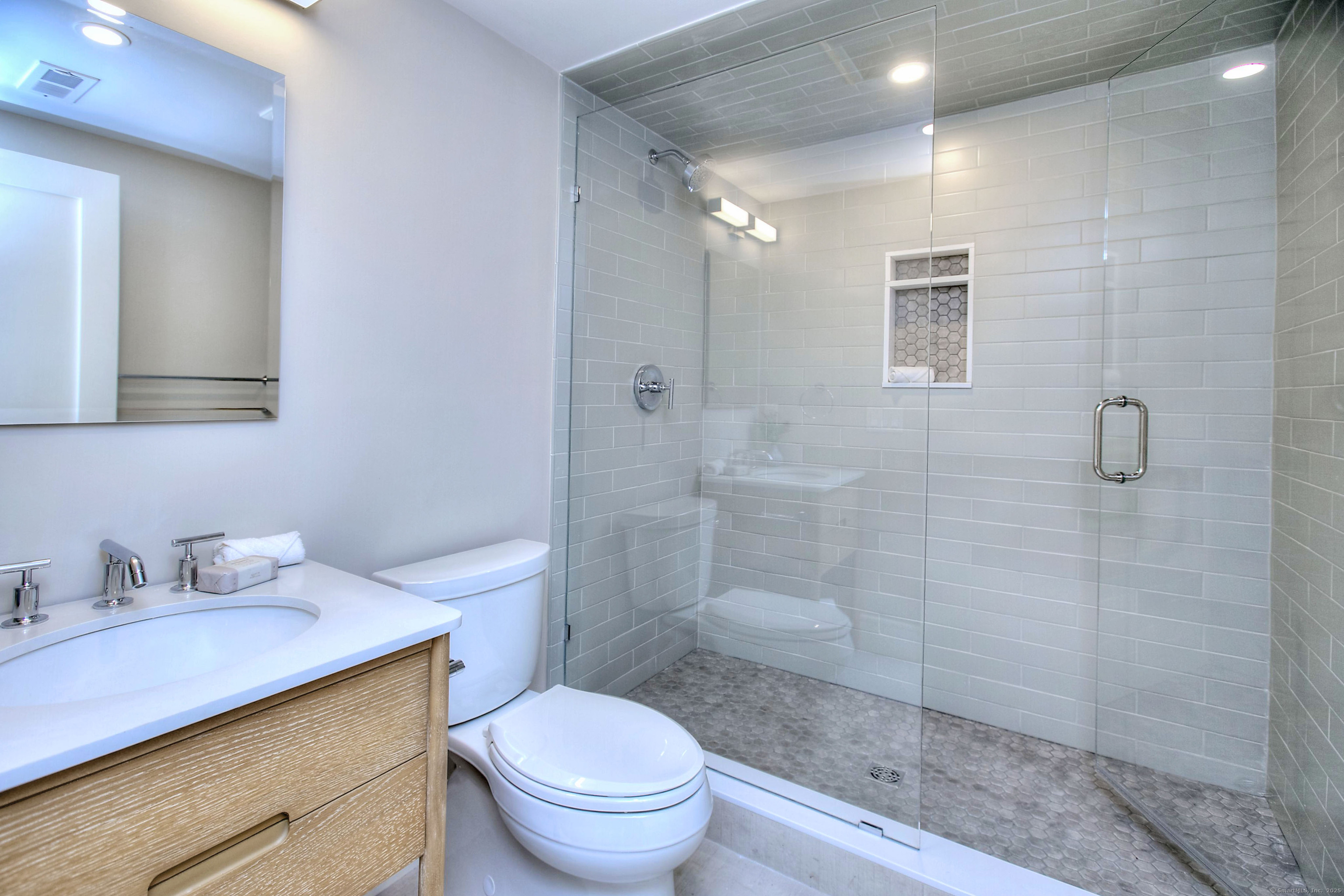 3 Hickory Hill Road