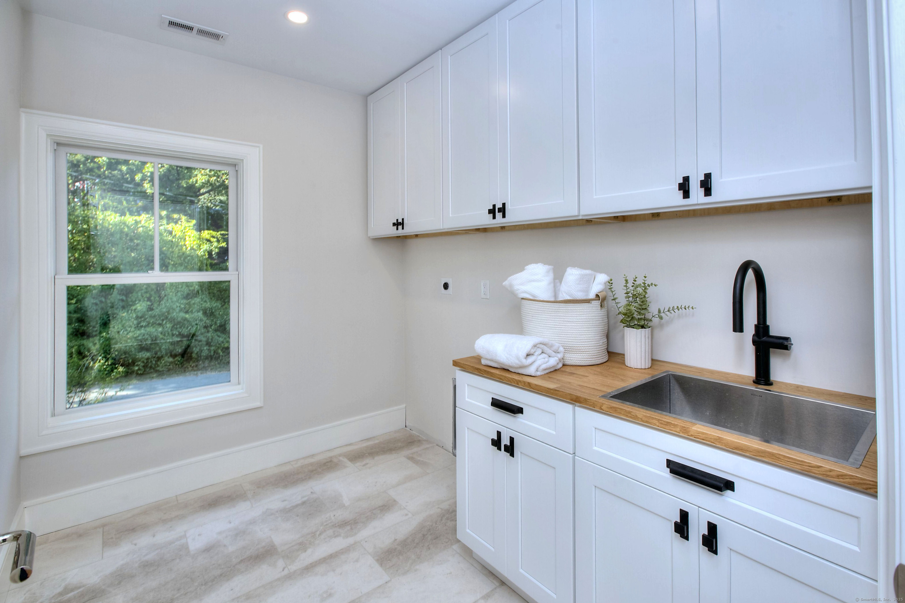 3 Hickory Hill Road