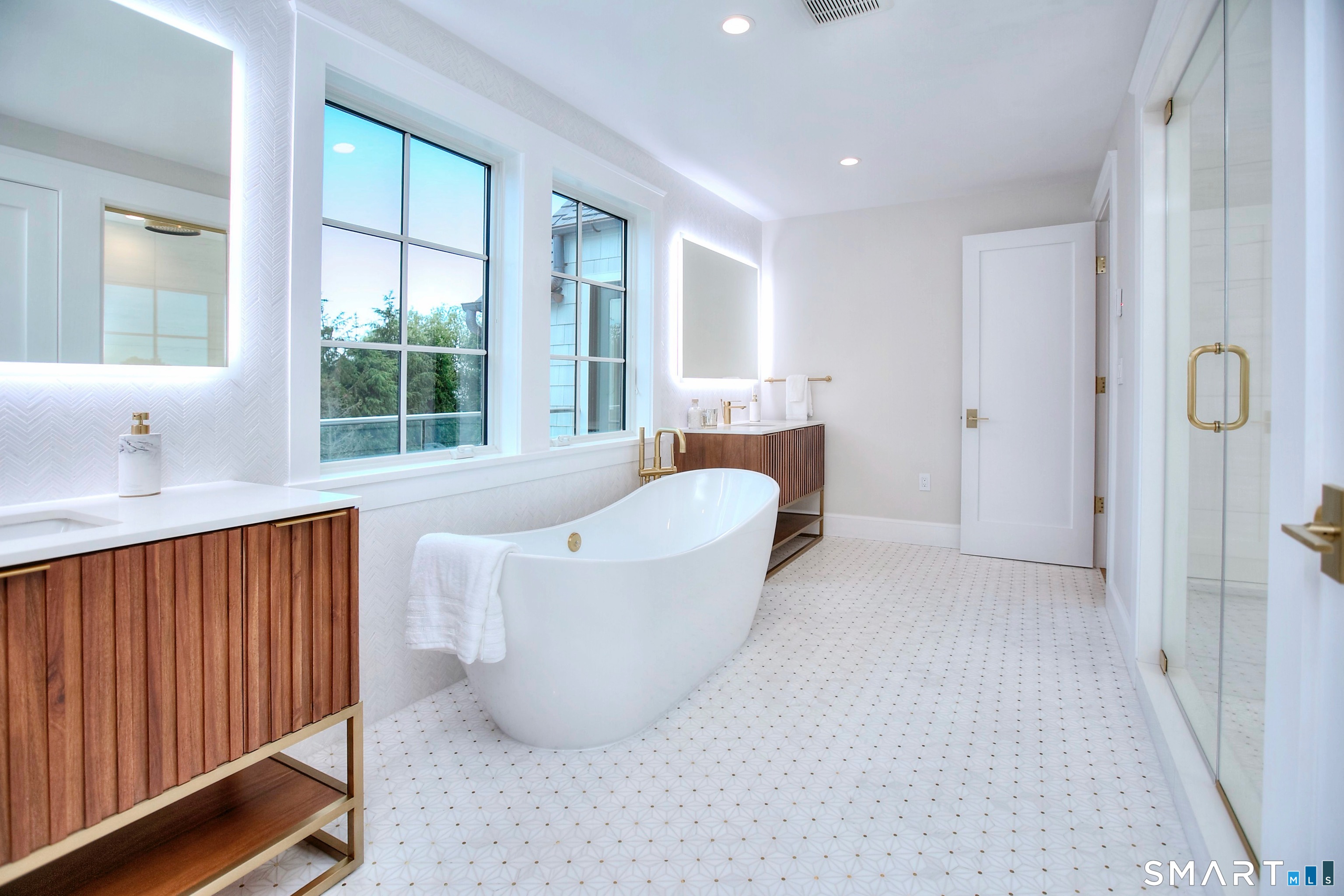 22 Apple Tree Trail