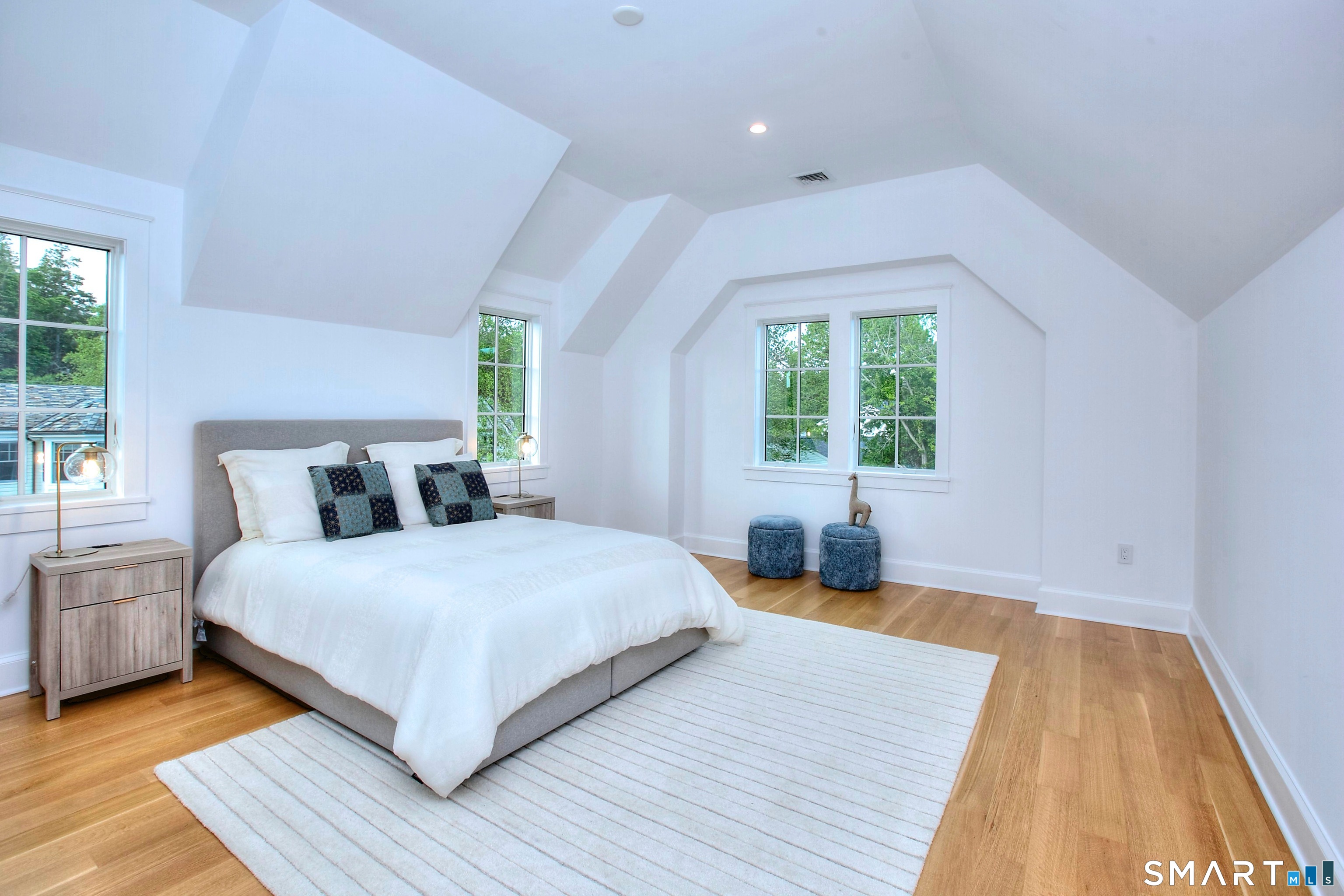 22 Apple Tree Trail