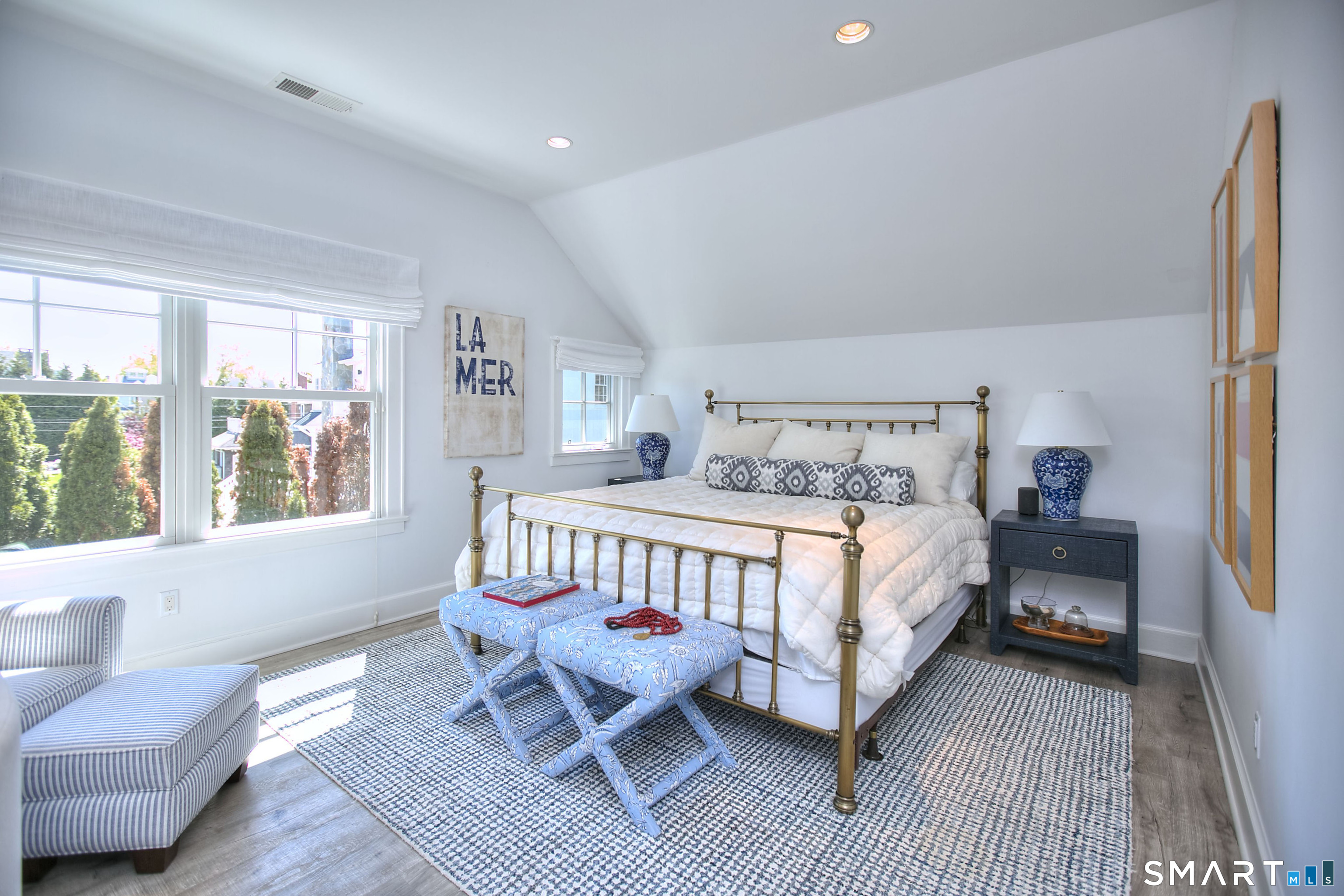 312 Compo Road South