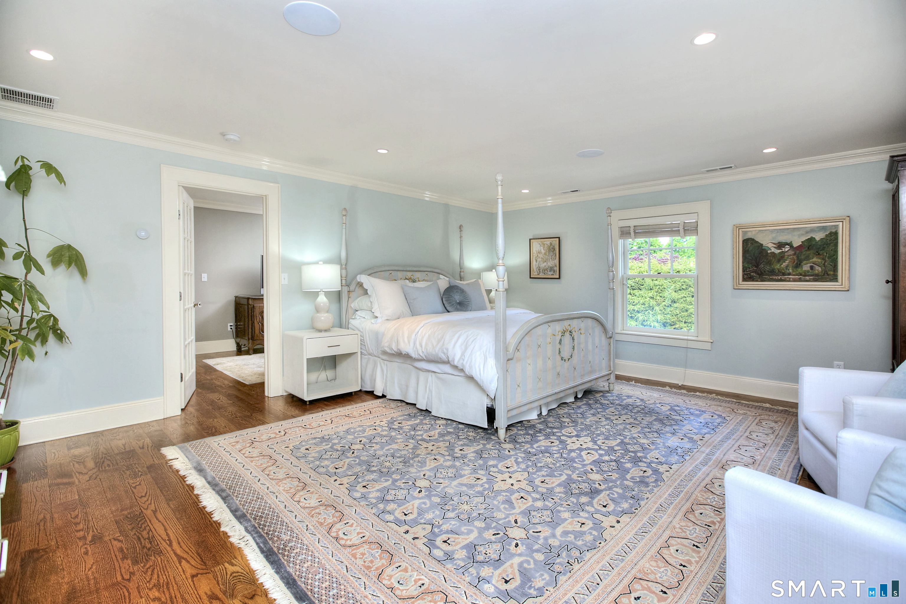 24 Washington Avenue