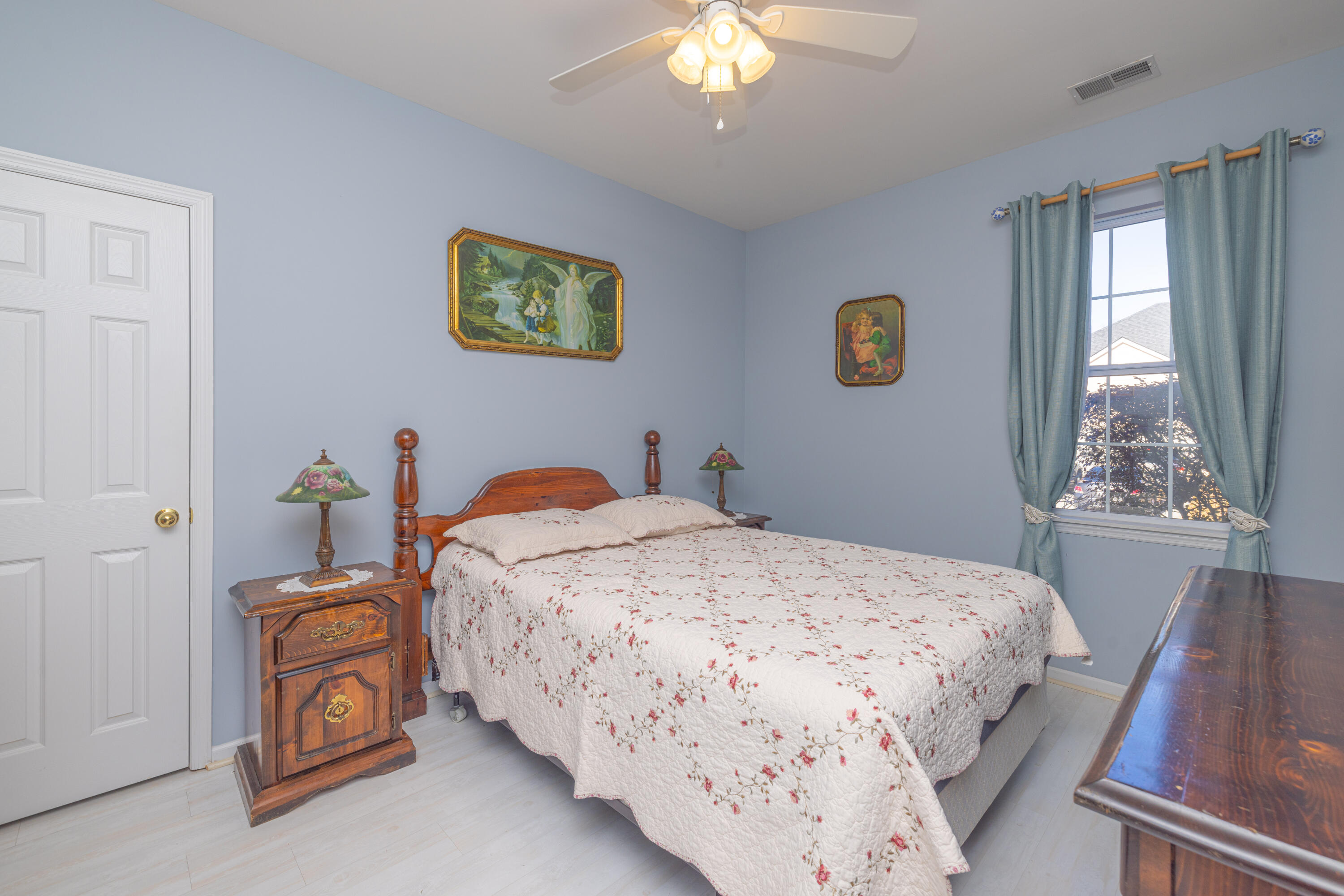 837 Paran Oaks Drive