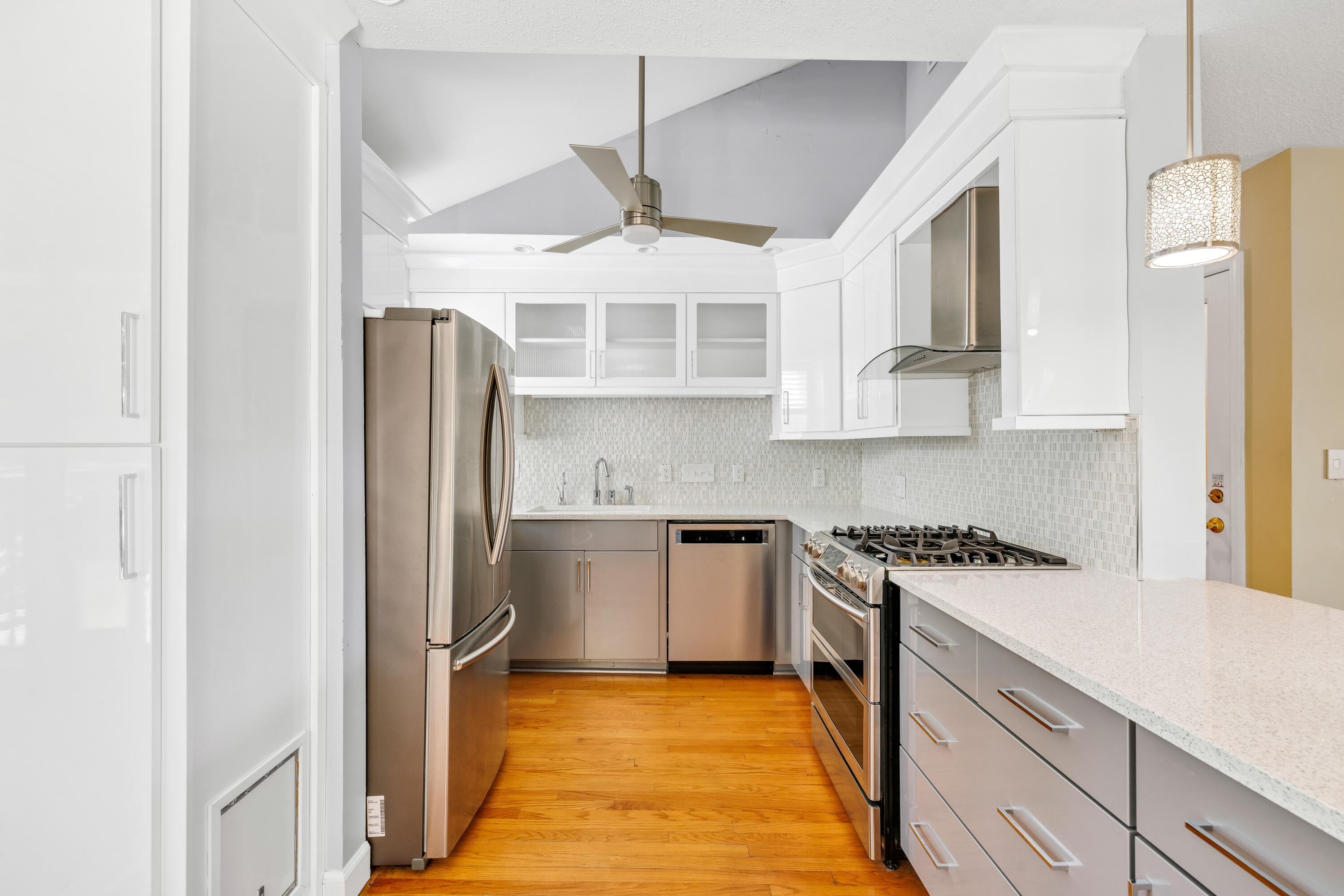 15 22nd Avenue