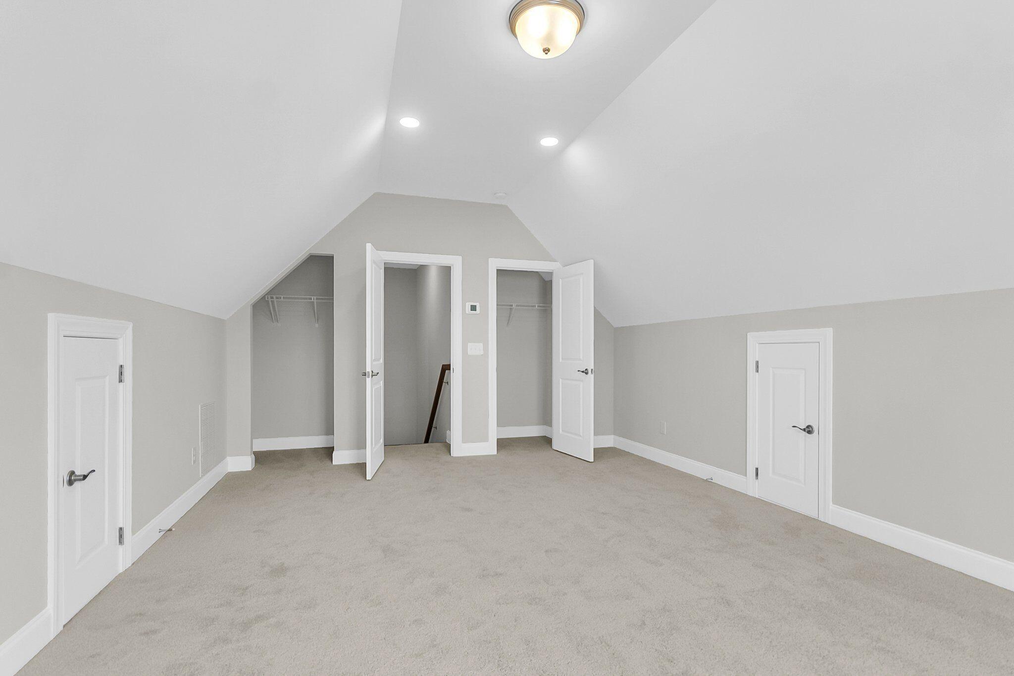 369 Wappoo Trace Lane