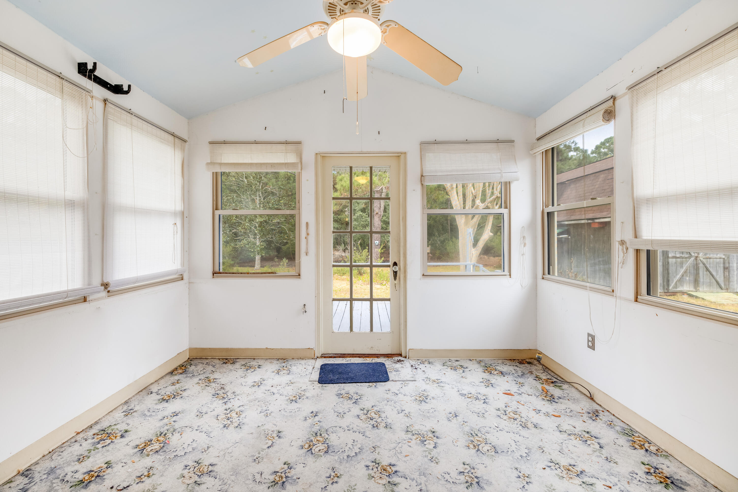 648 Schooner Road