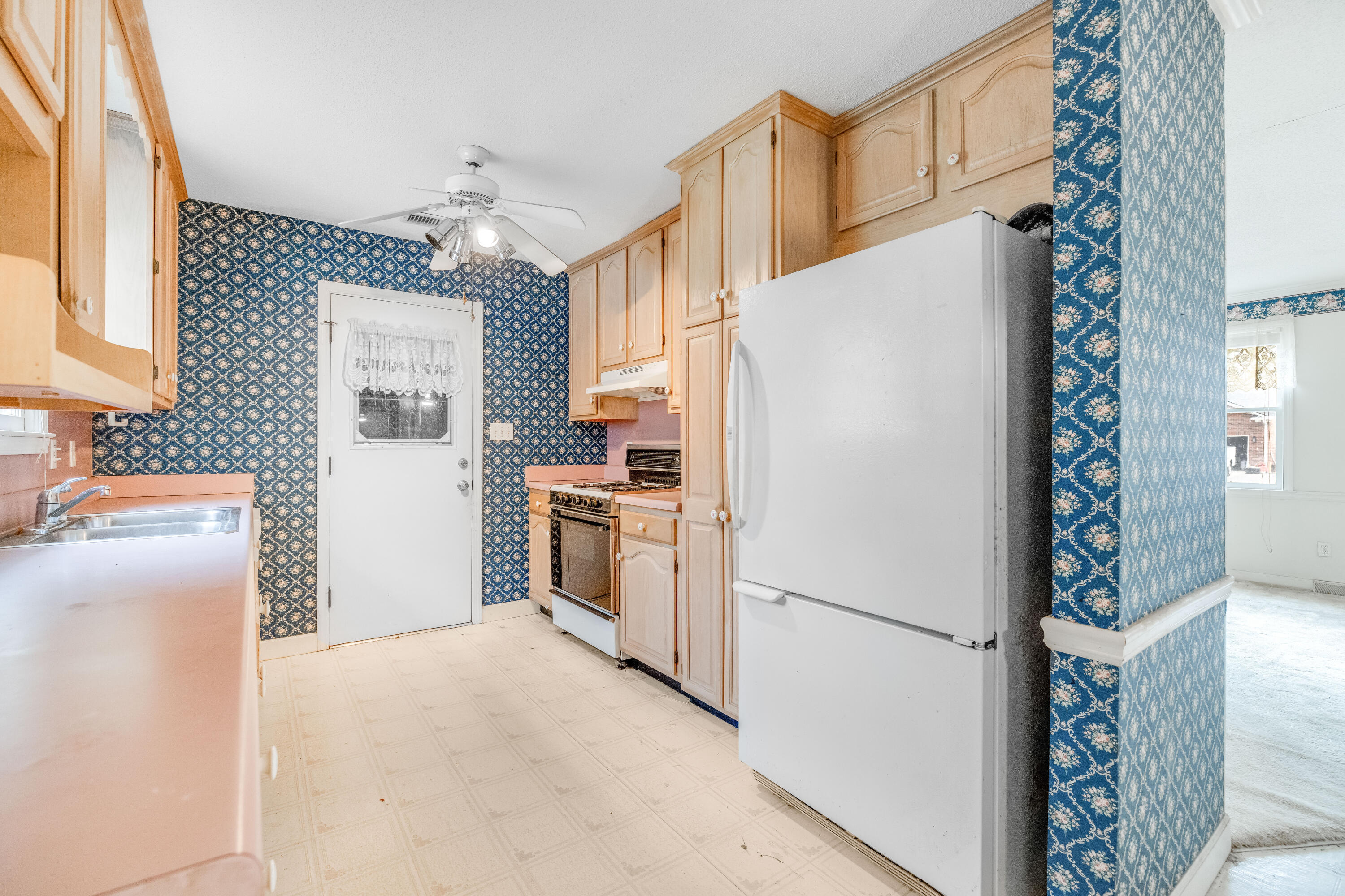 648 Schooner Road