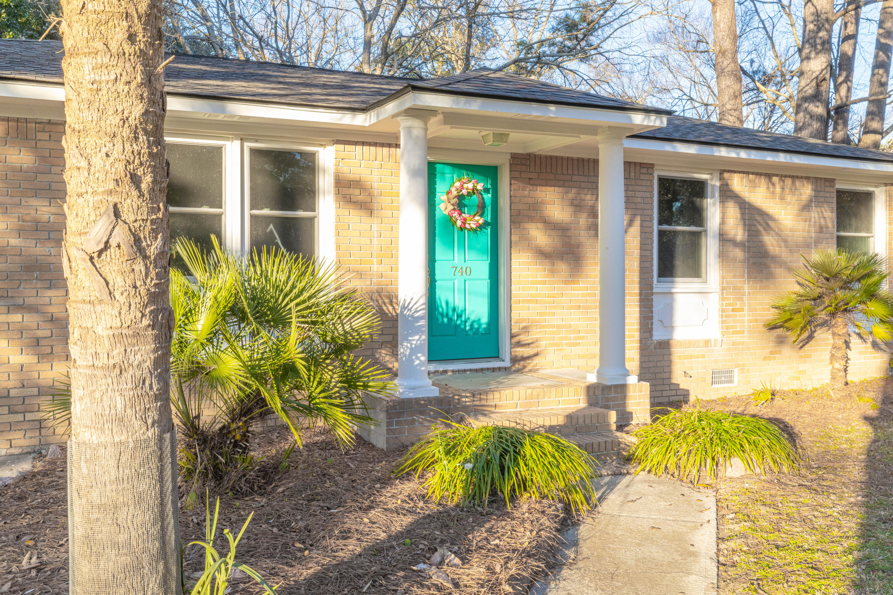 740 Windward Road