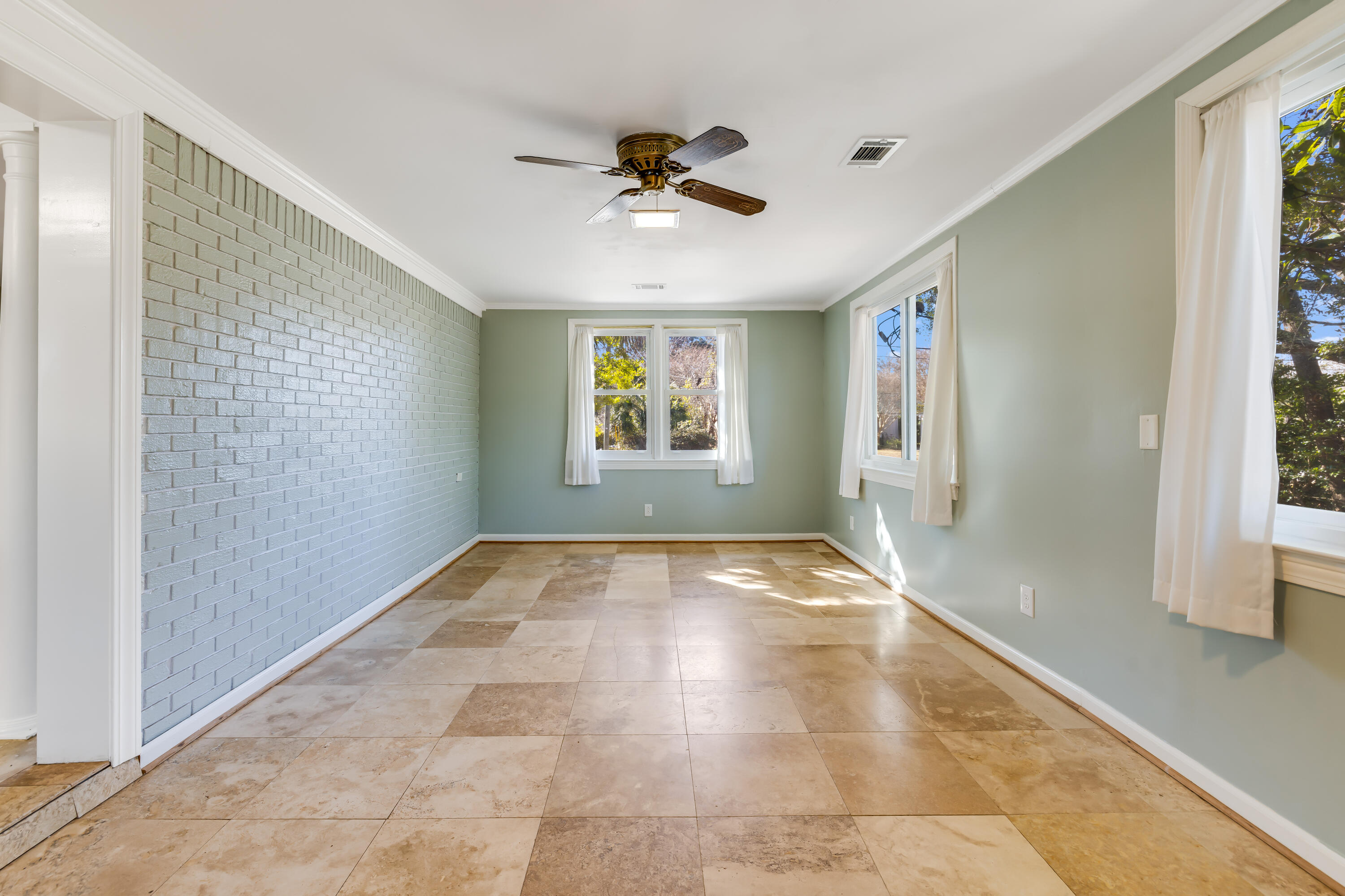 740 Windward Road