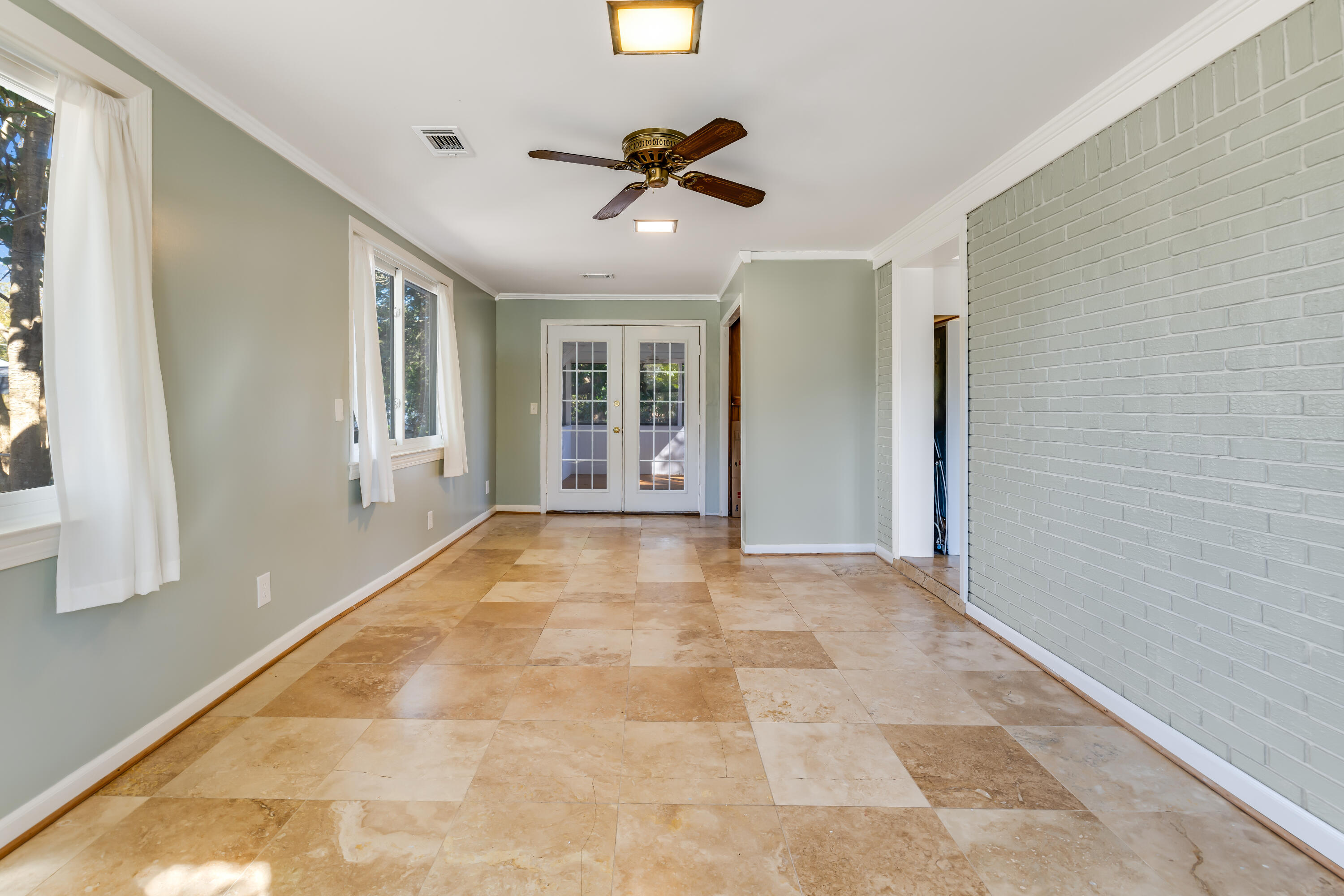740 Windward Road