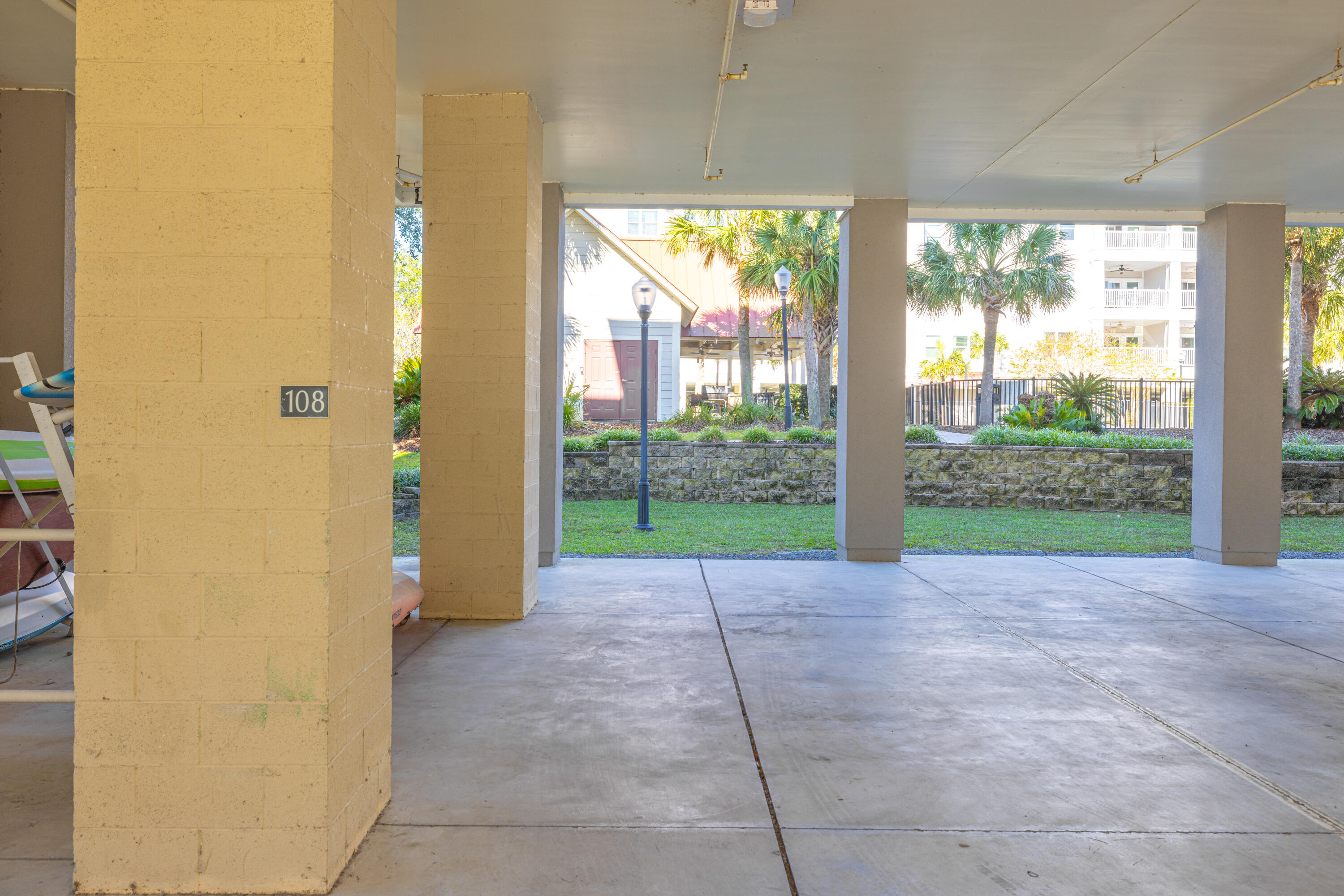 1984 Folly Road # B108