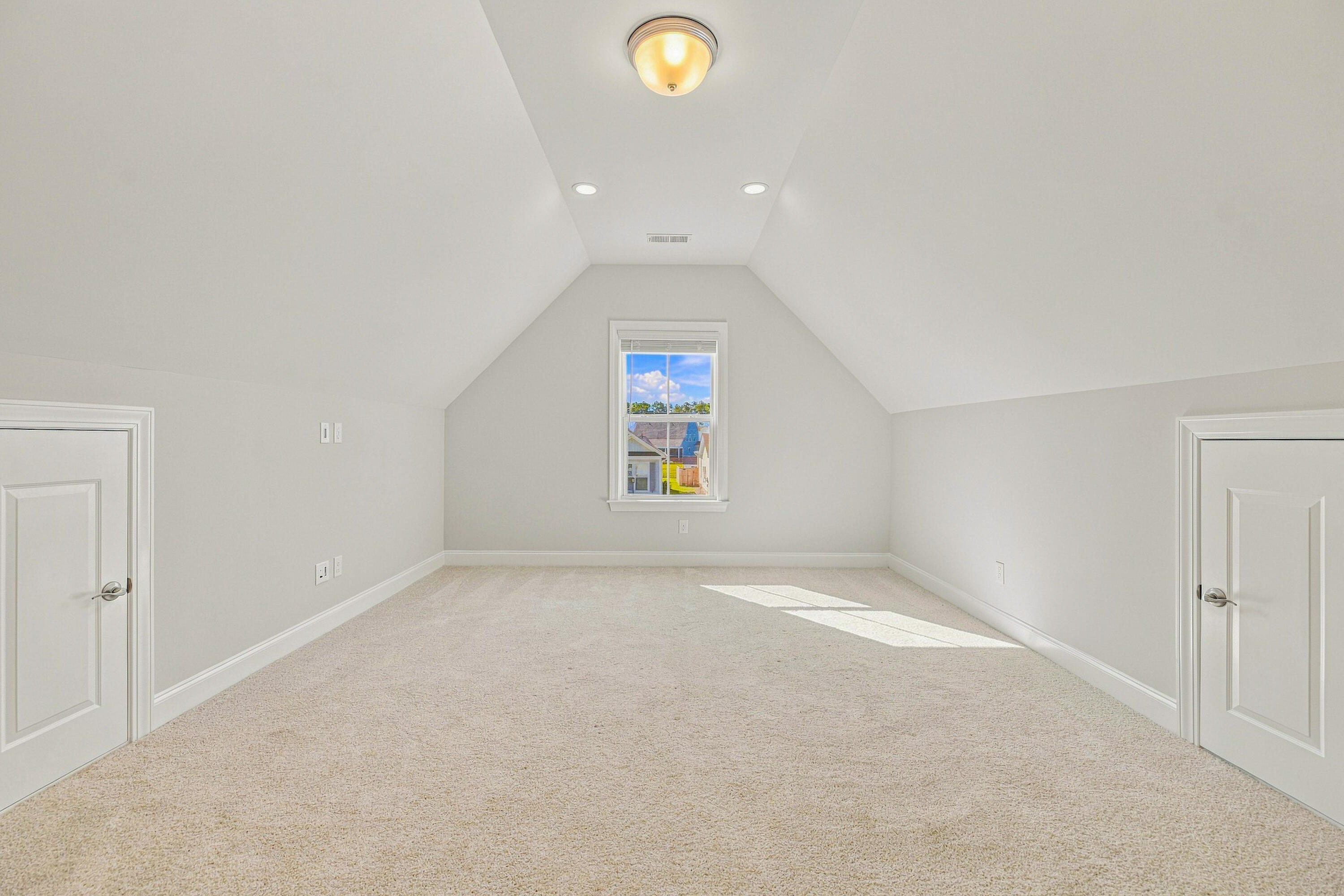 369 Wappoo Trace Lane