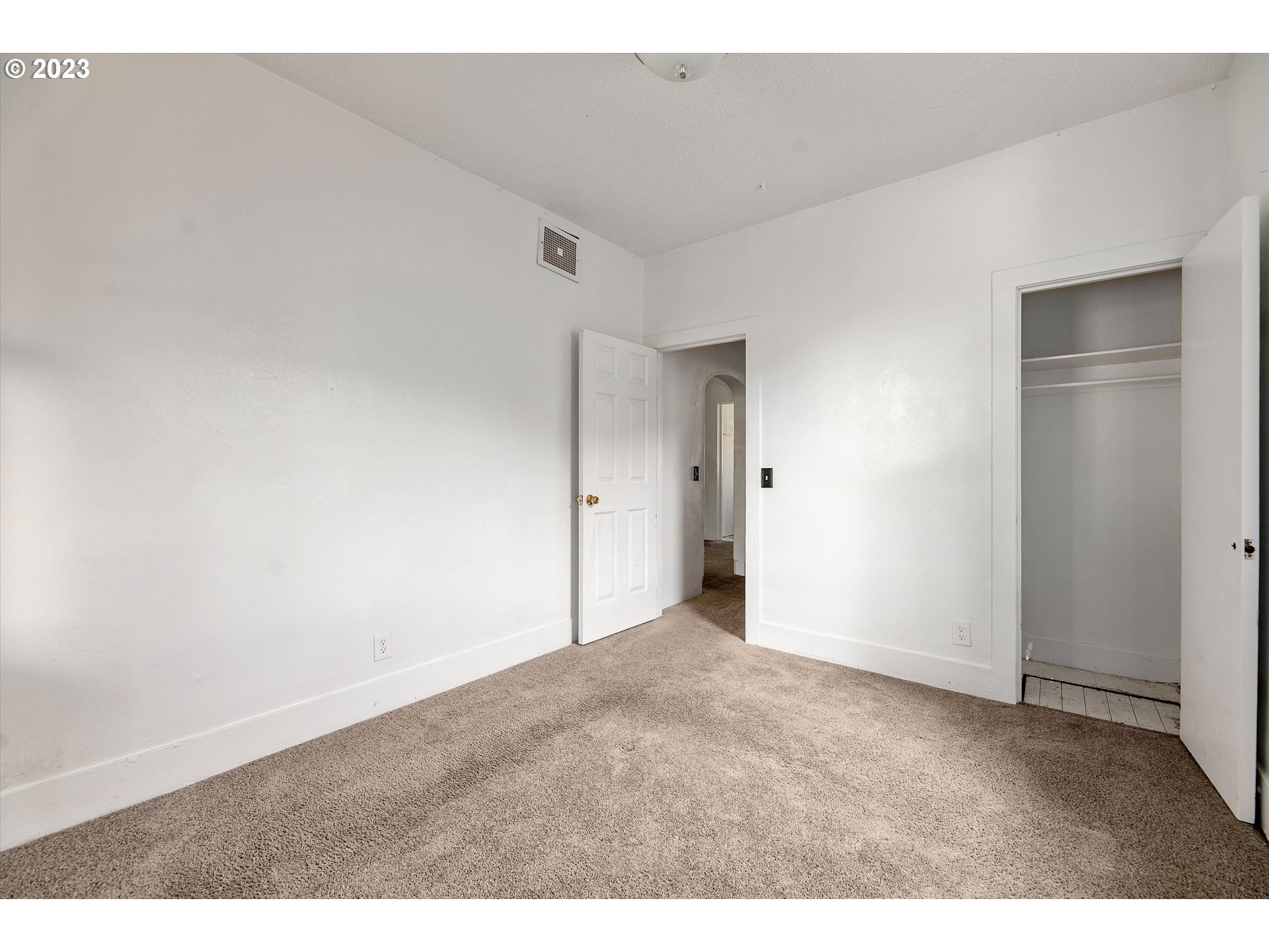 221 N 3RD ST