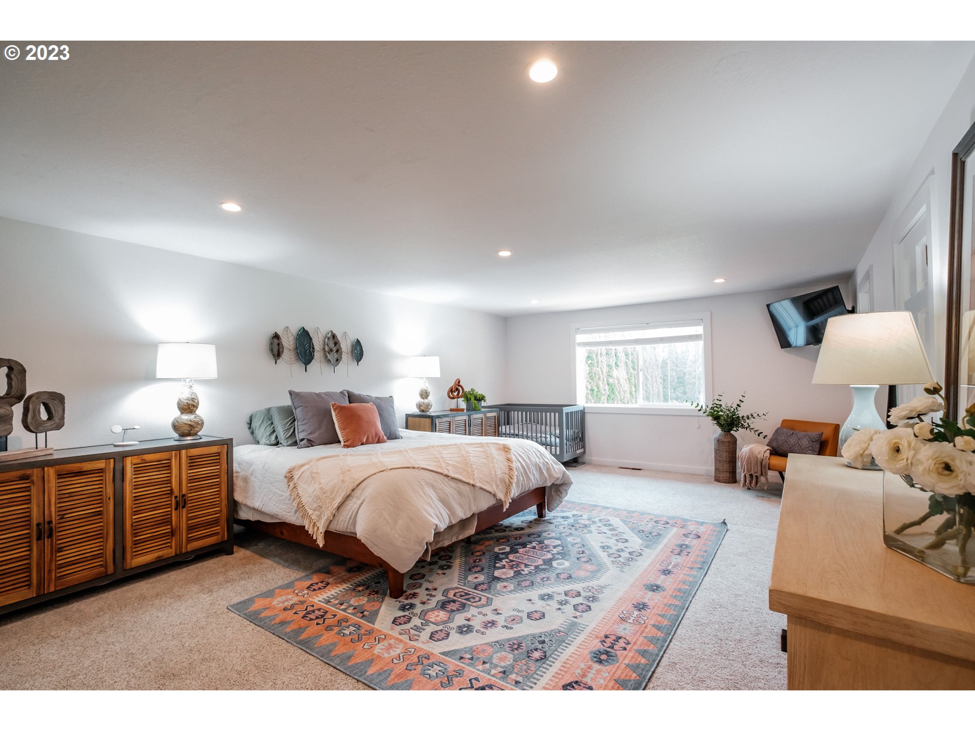 1916 MEADOWLARK DR