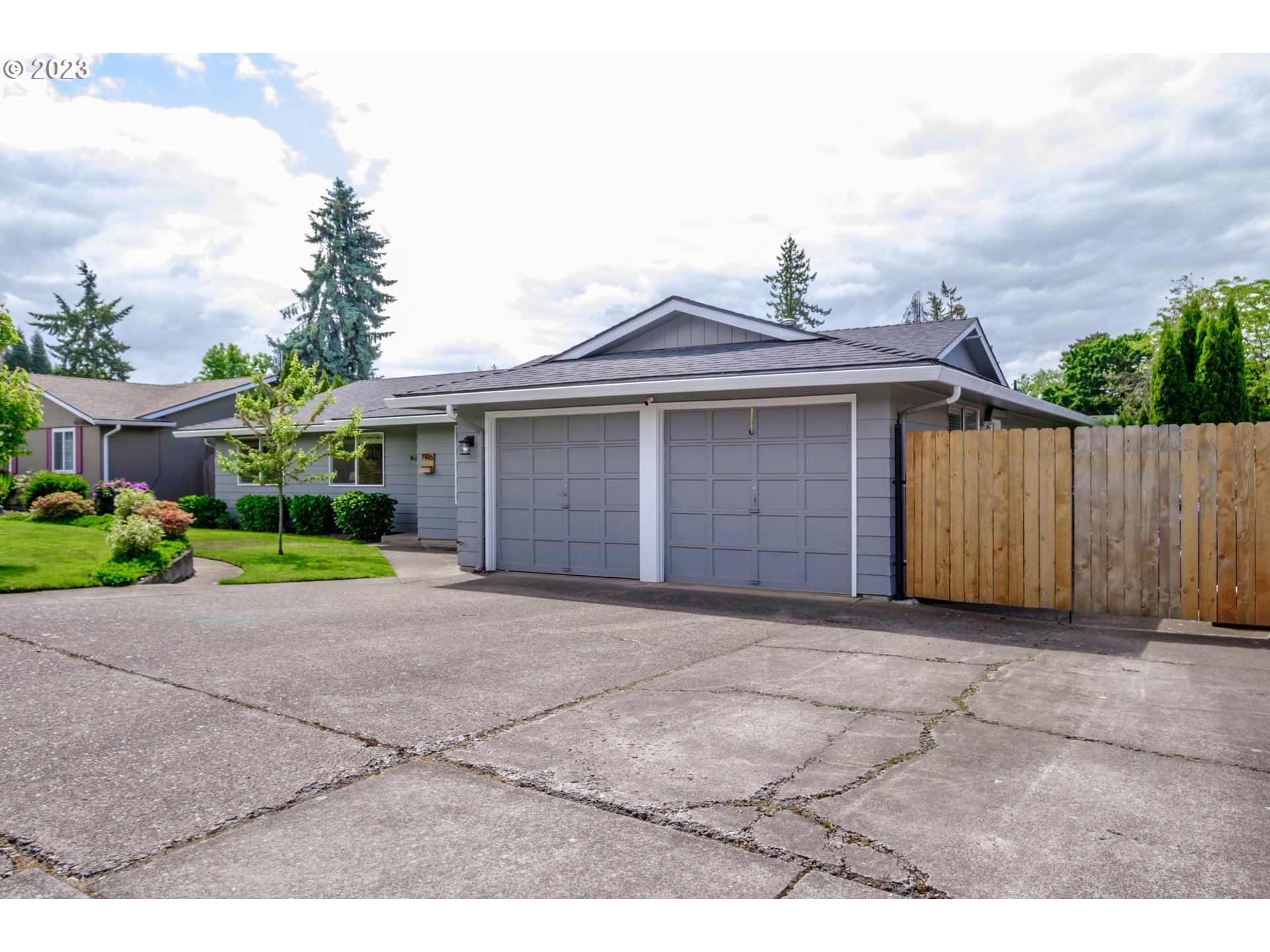 1916 MEADOWLARK DR