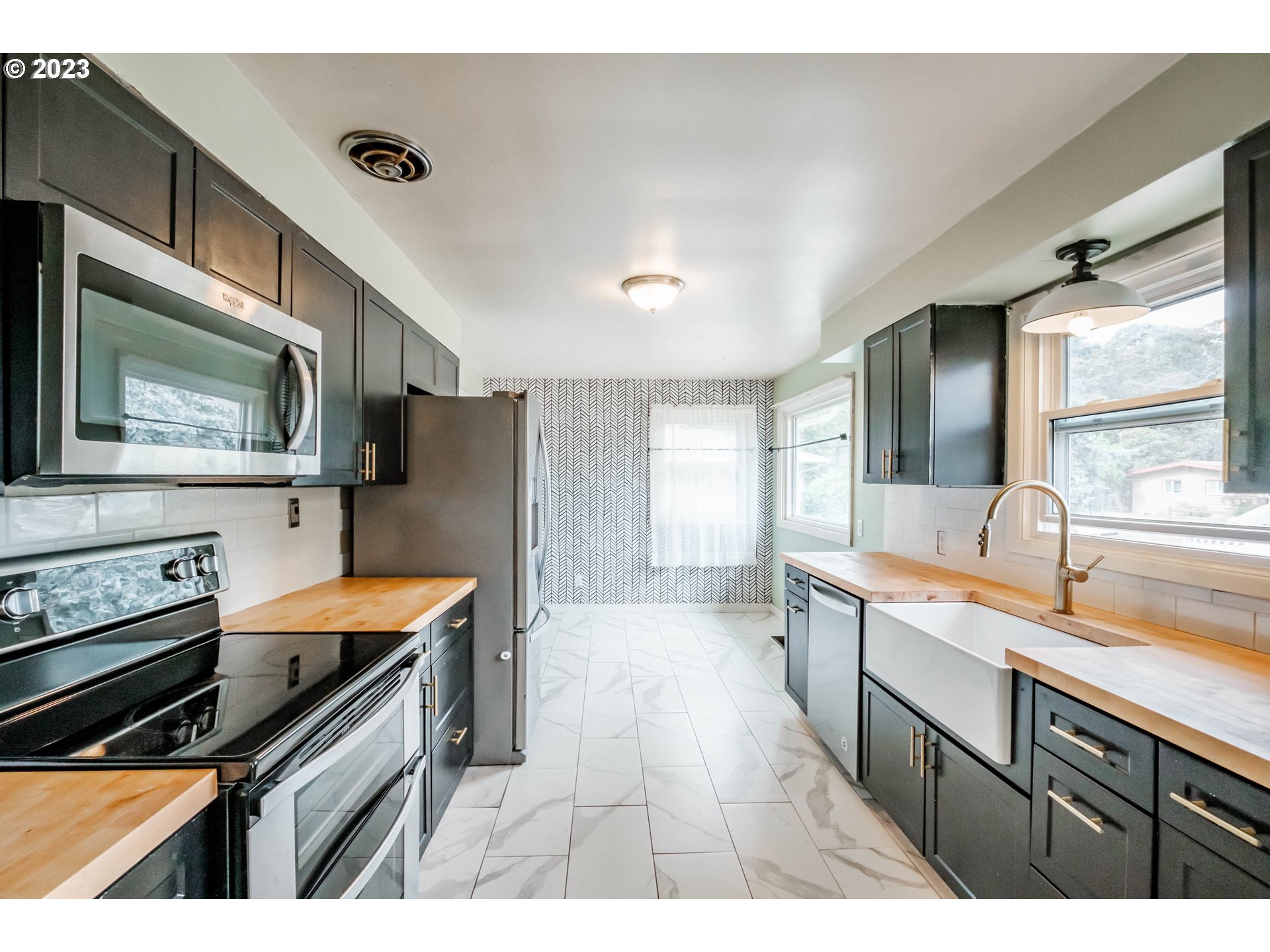 705 WAGON WHEEL DR