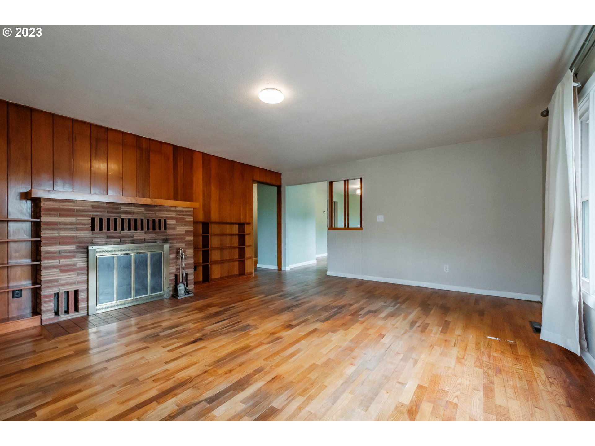 705 WAGON WHEEL DR