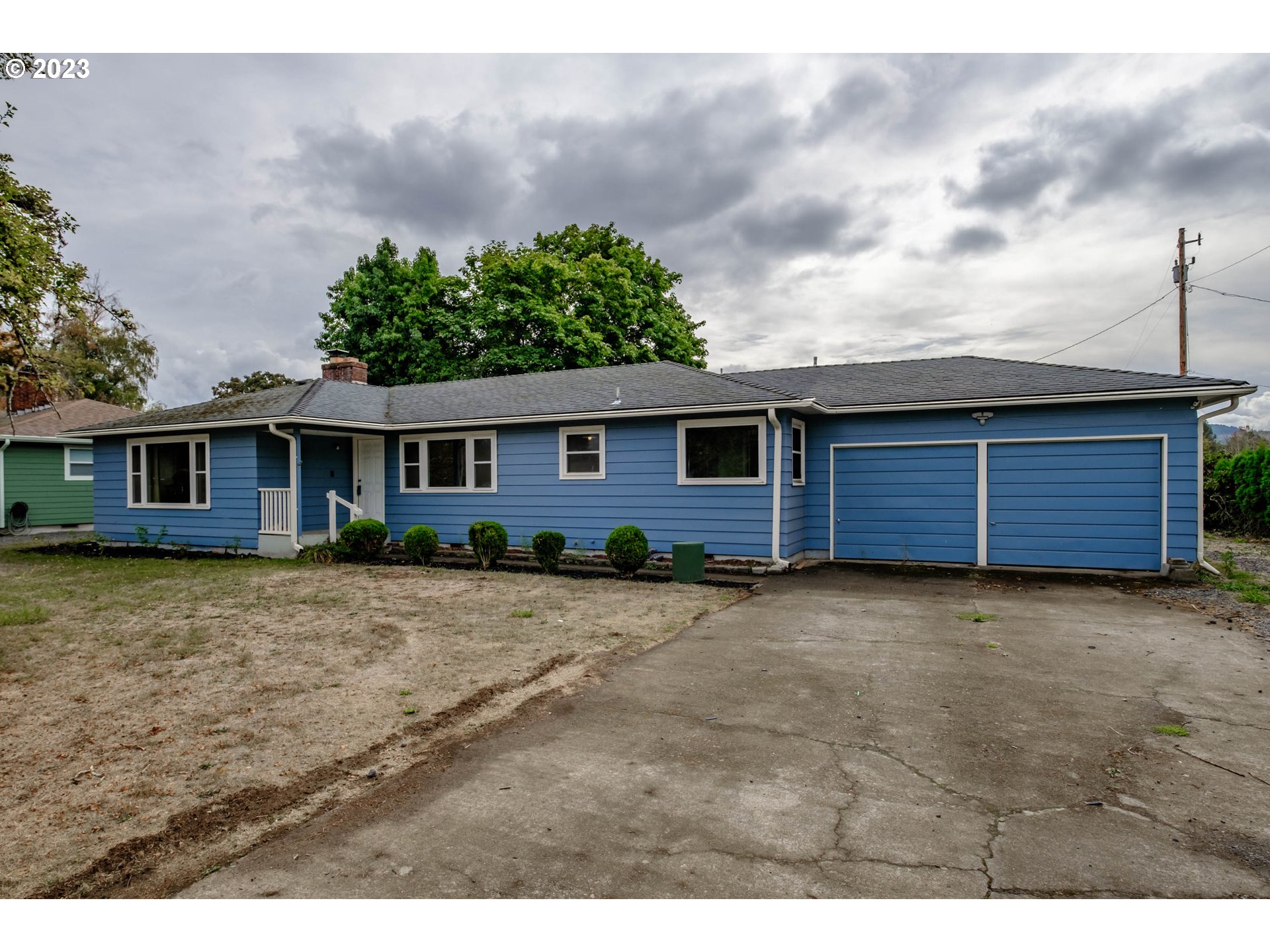 705 WAGON WHEEL DR