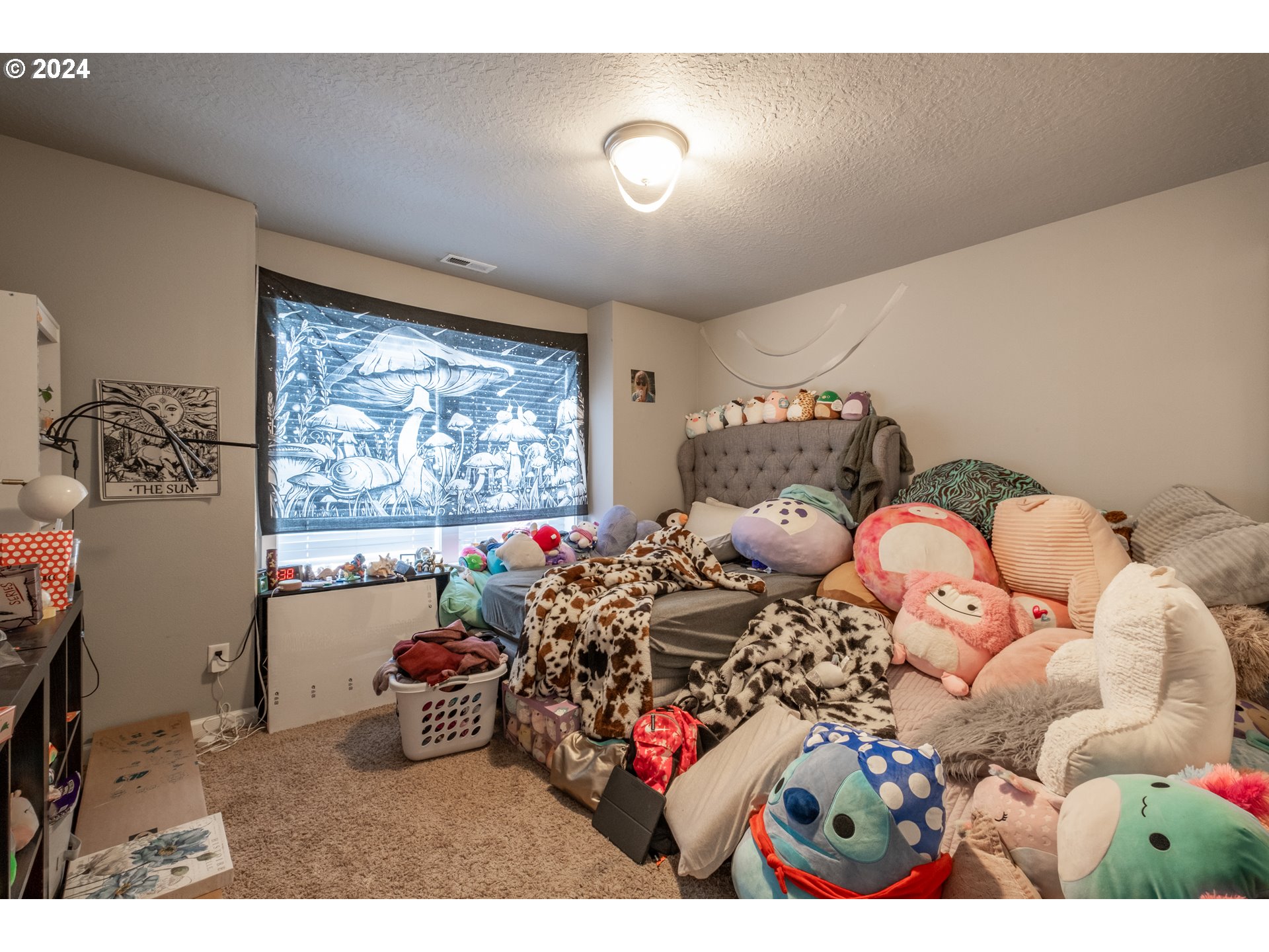 144 E JADON DR