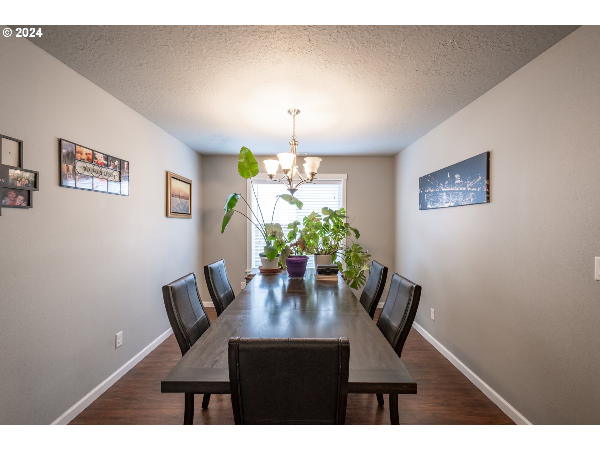 144 E JADON DR