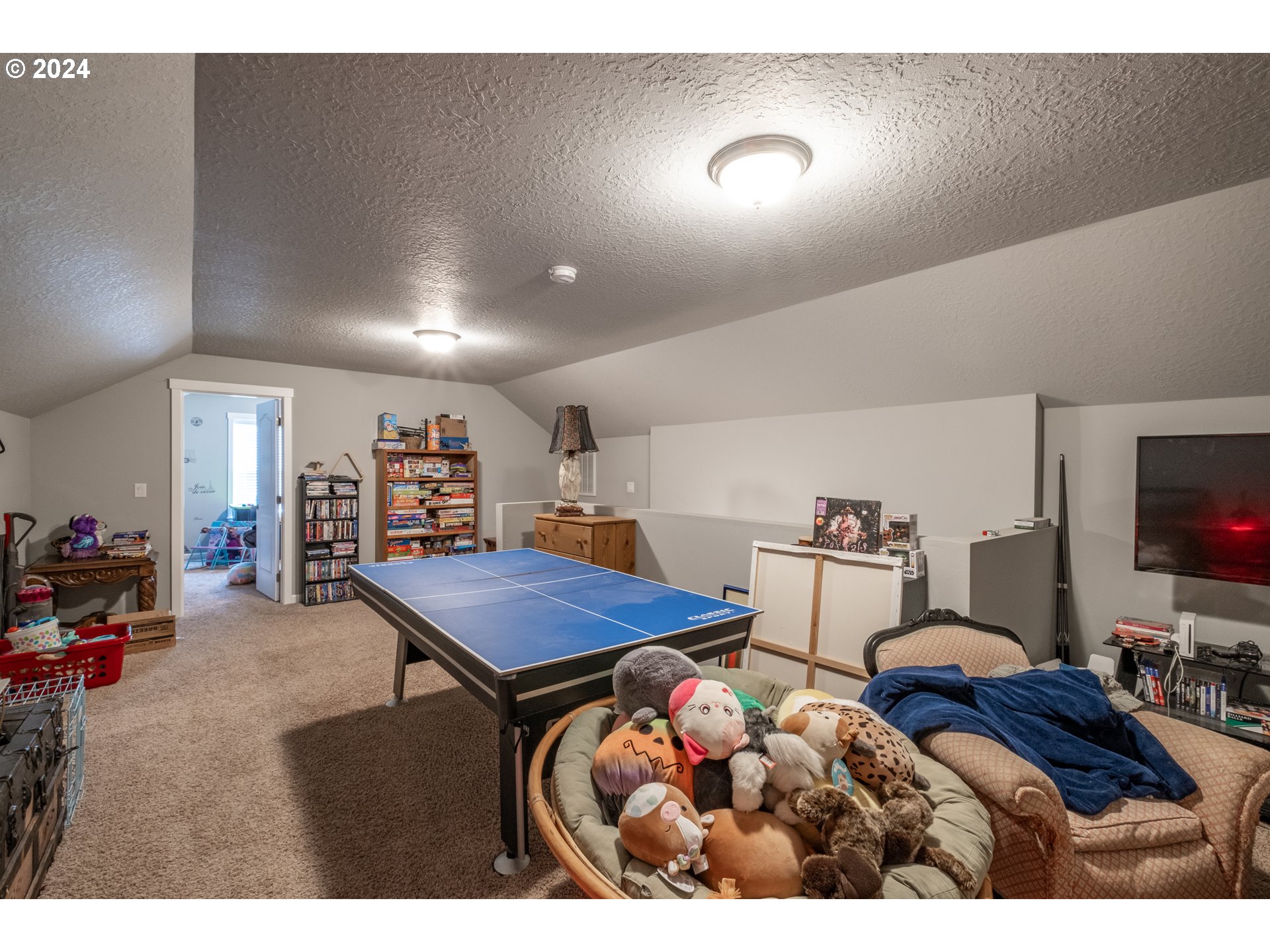144 E JADON DR