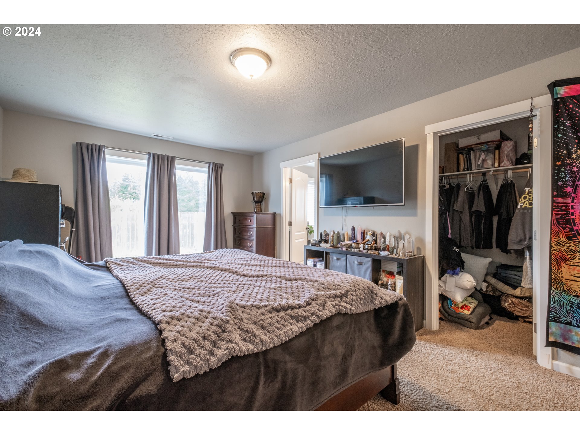 144 E JADON DR