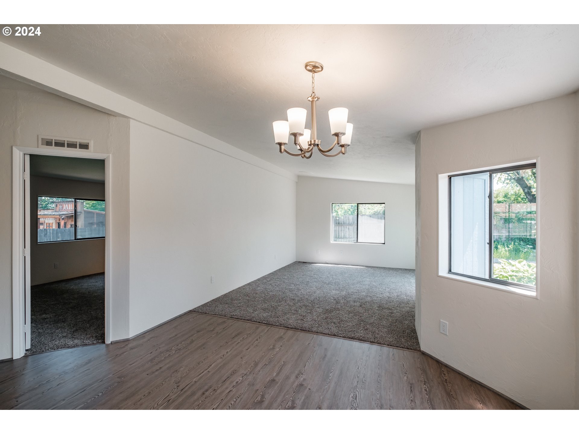 3800 S MOUNTAIN VIEW DR