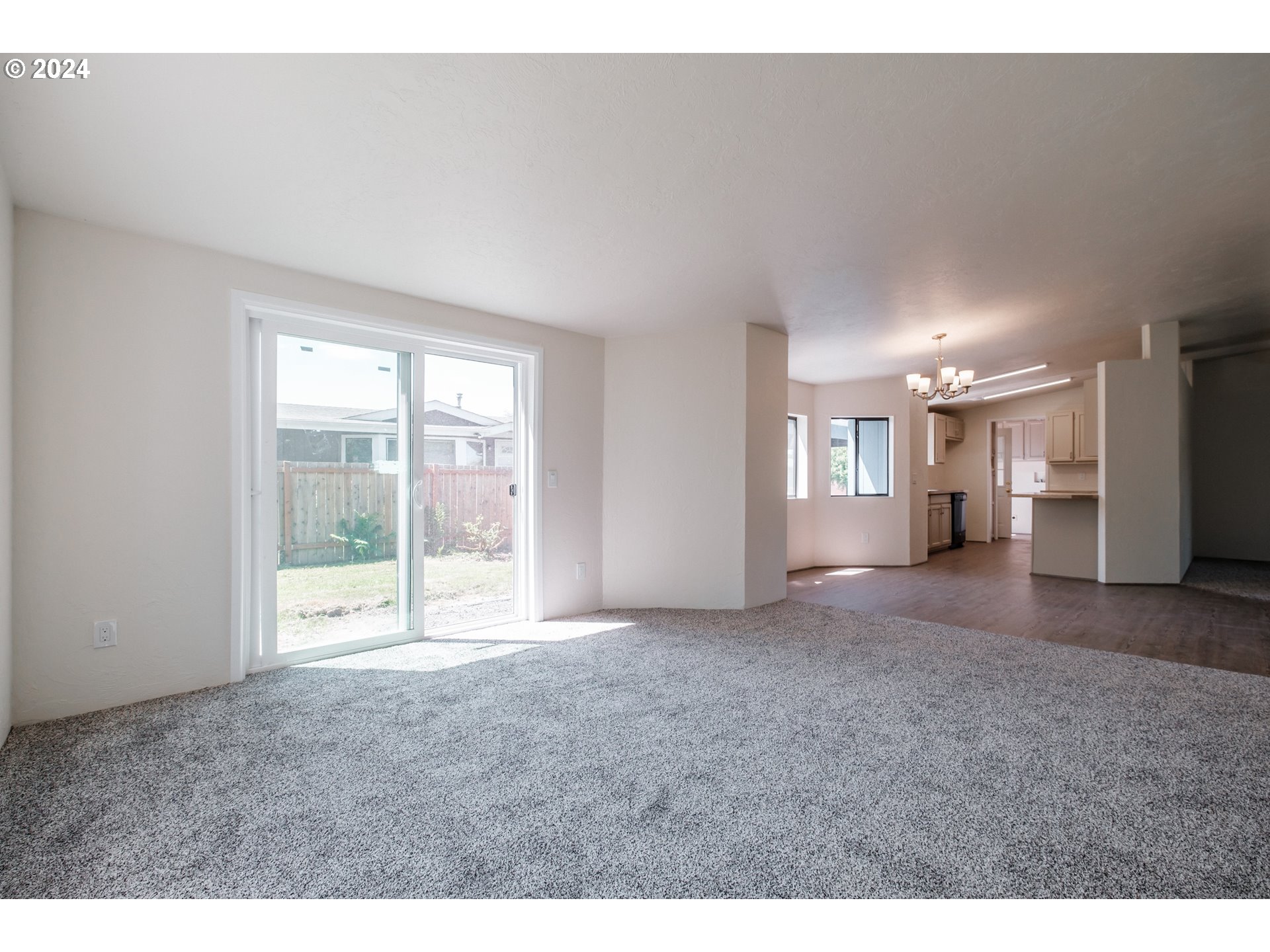 3800 S MOUNTAIN VIEW DR