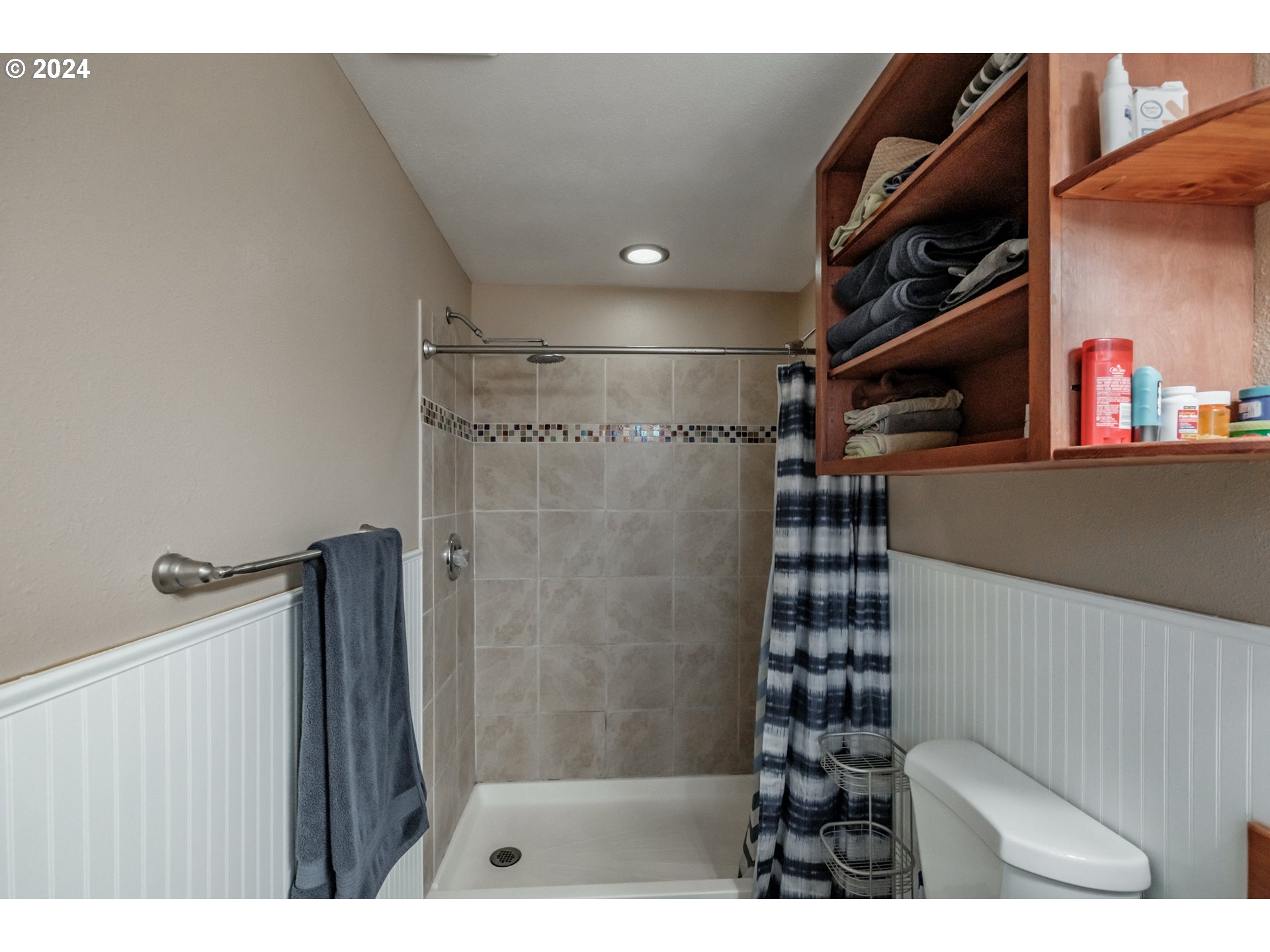 469 DELORES DR