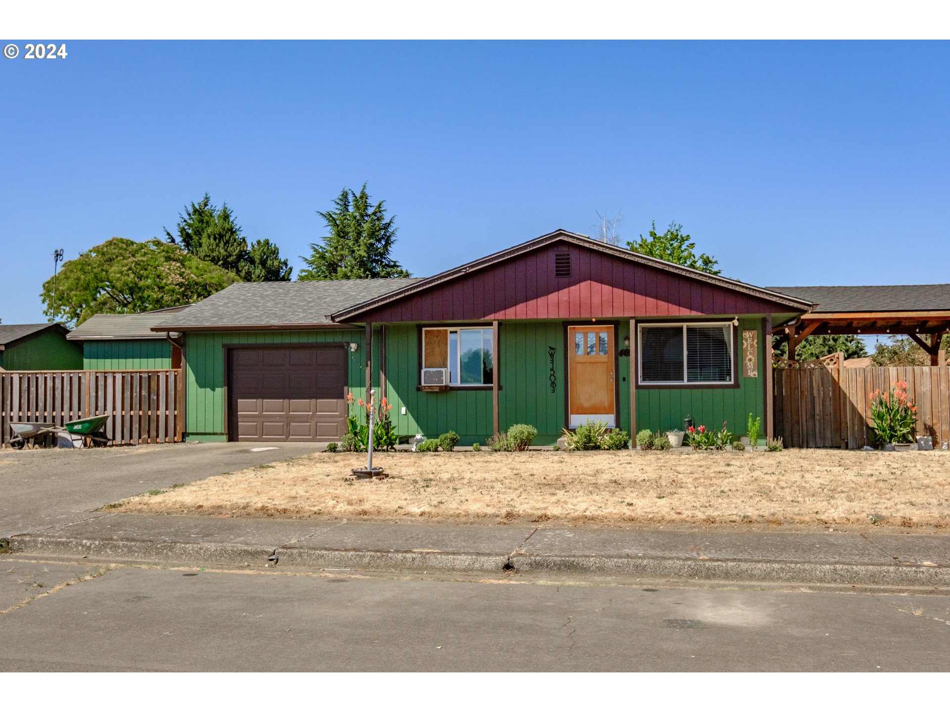 469 DELORES DR