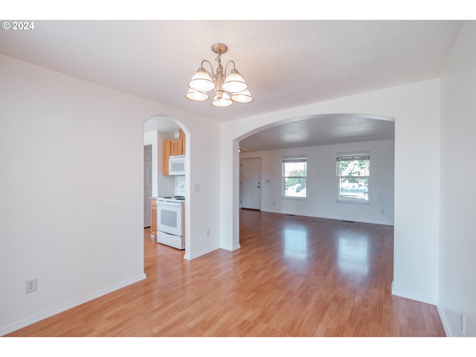 817 GRIFFIN DR