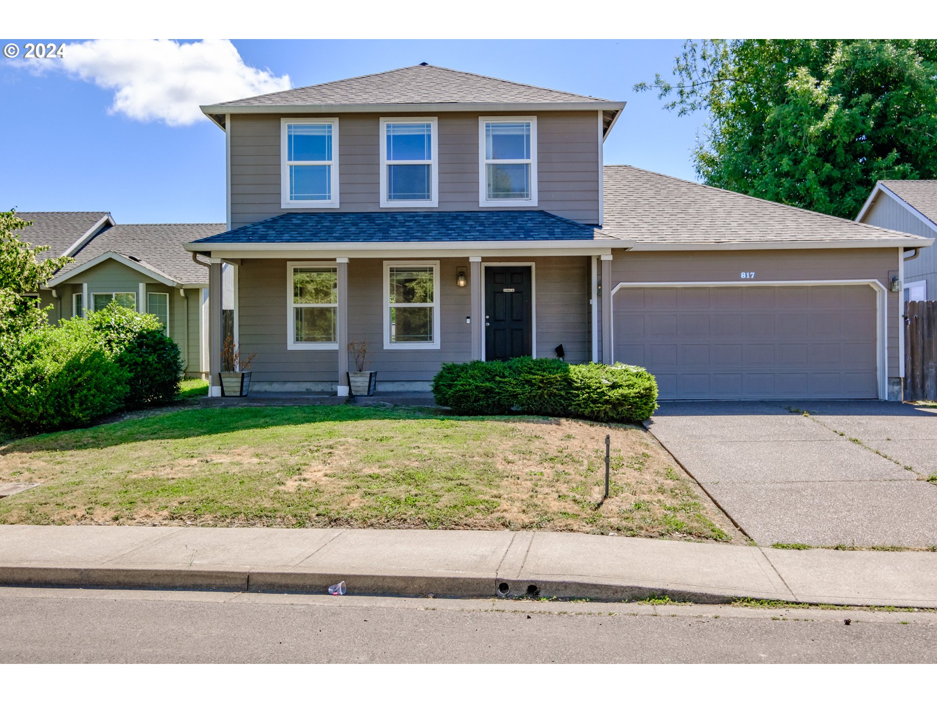 817 GRIFFIN DR