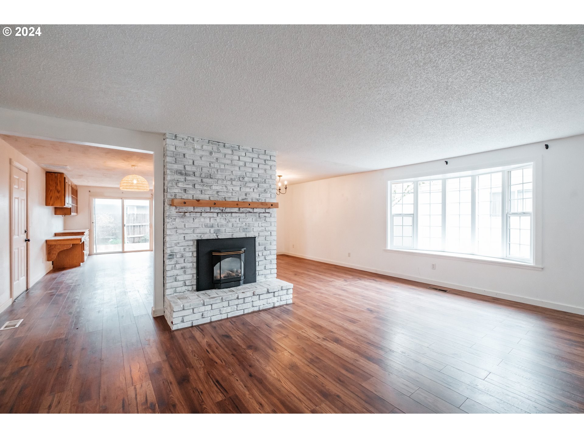 2124 29TH AVE