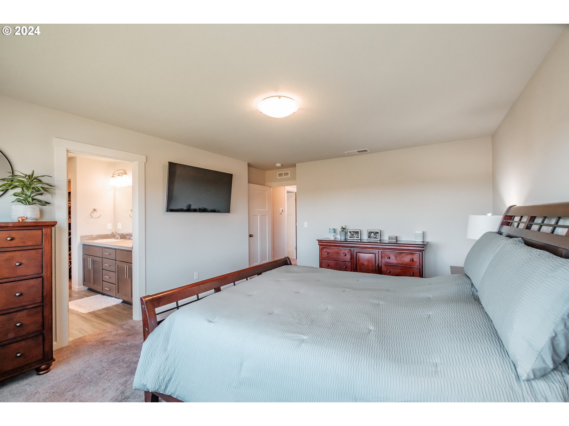 2597 W 13TH PL
