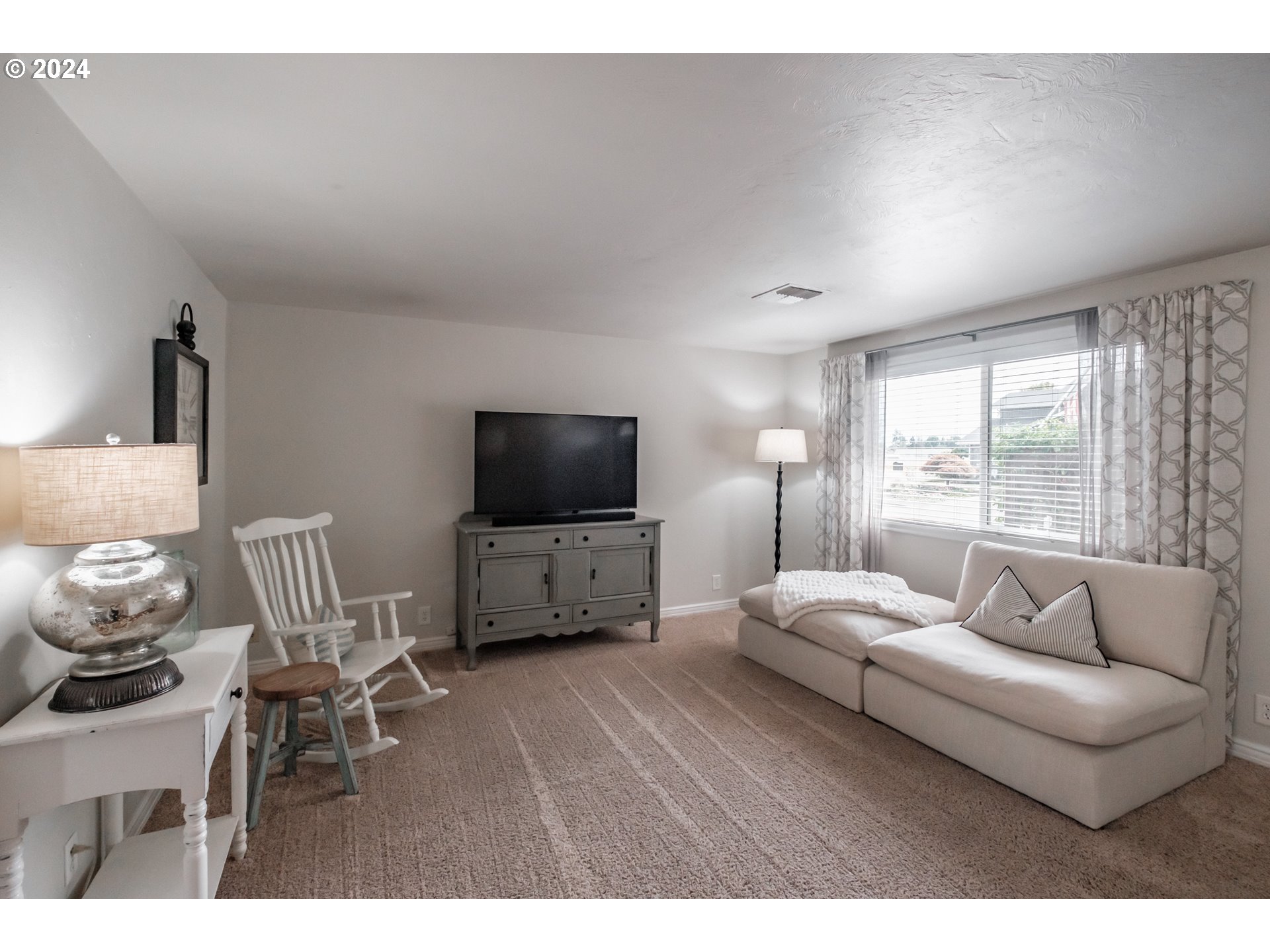 235 TAMARA ST