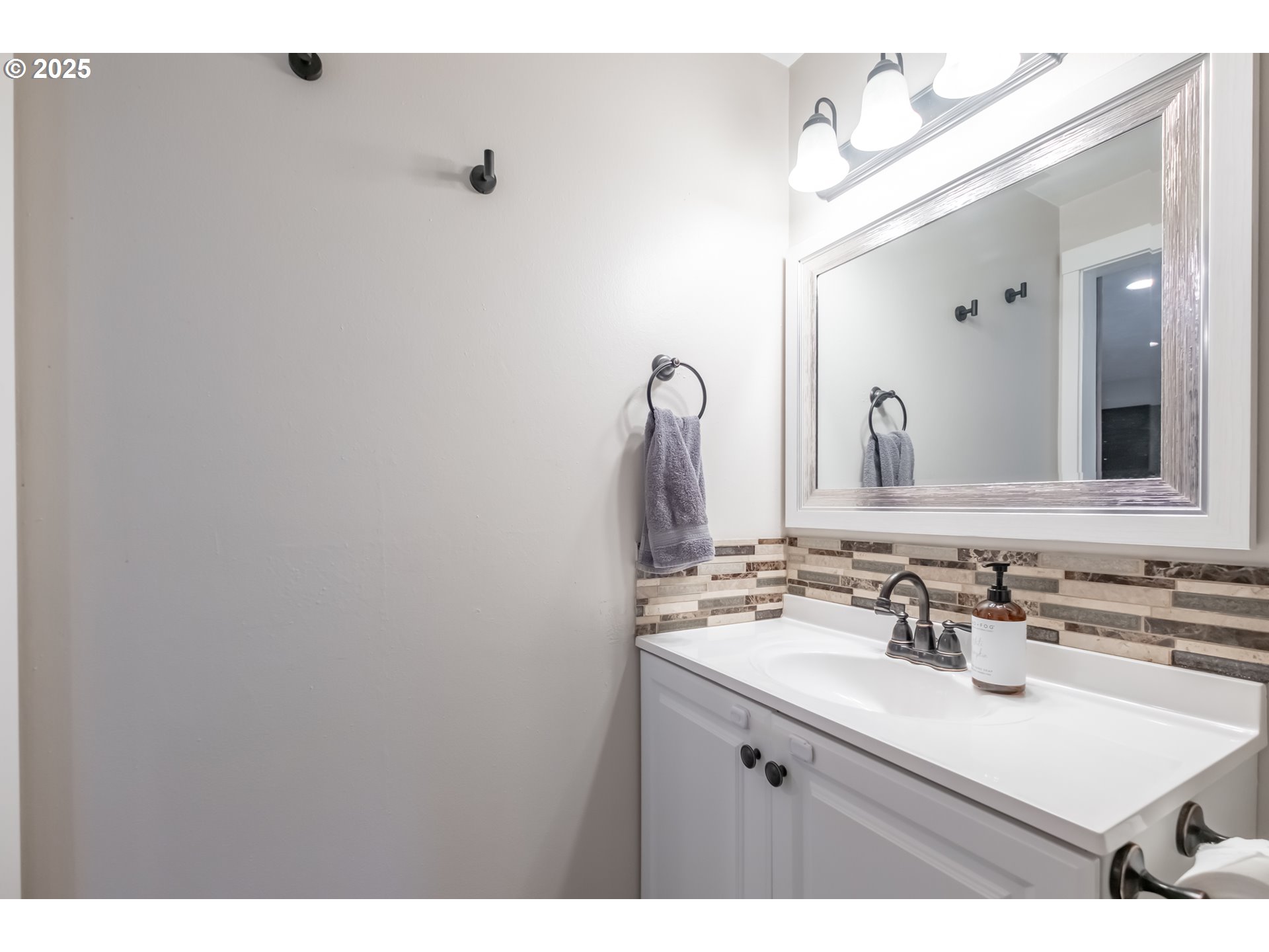 500 ANGELEE CT, Lebanon