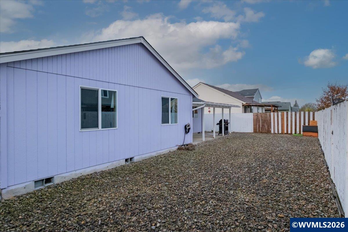 3093 24th Av